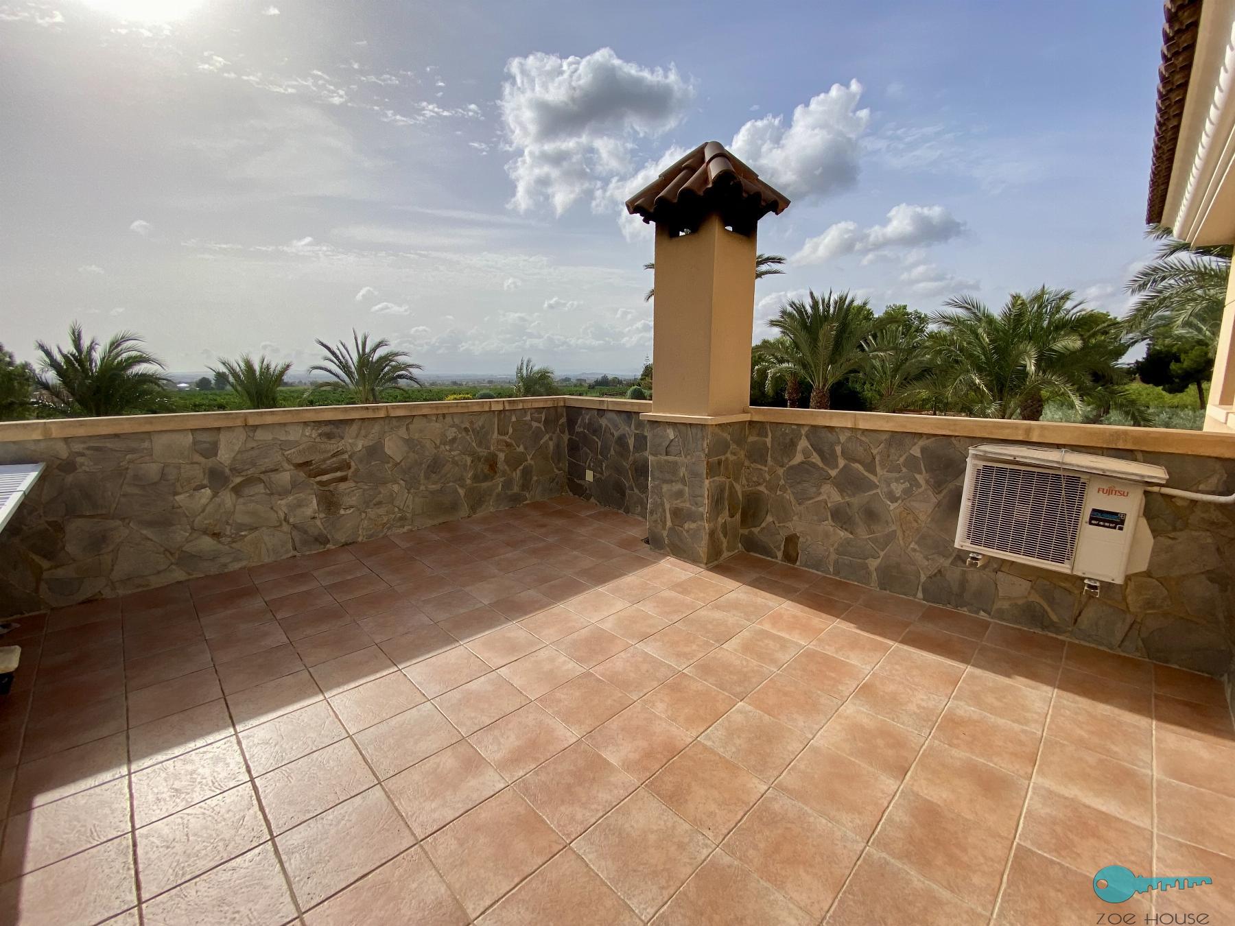 For sale of chalet in Crevillent