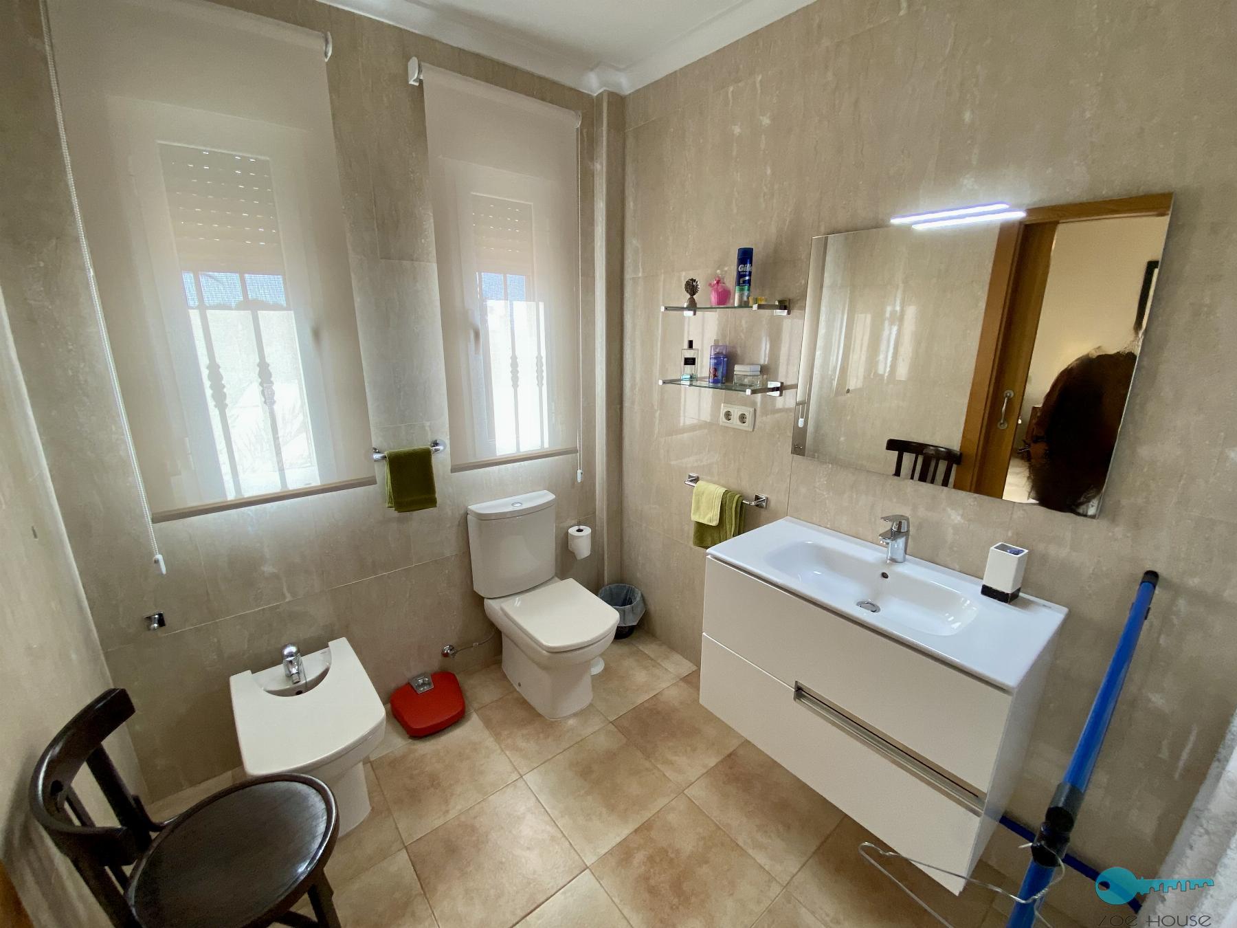 For sale of chalet in Crevillent