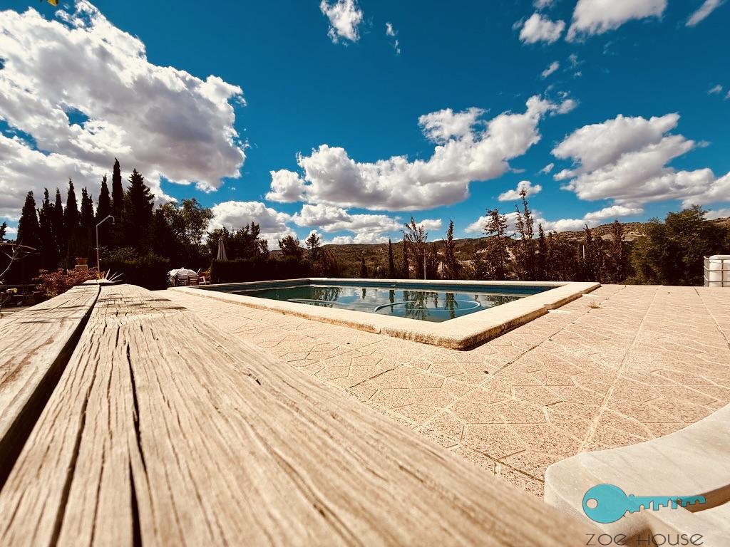 Zu verkaufen von chalet in
 Elche-Elx