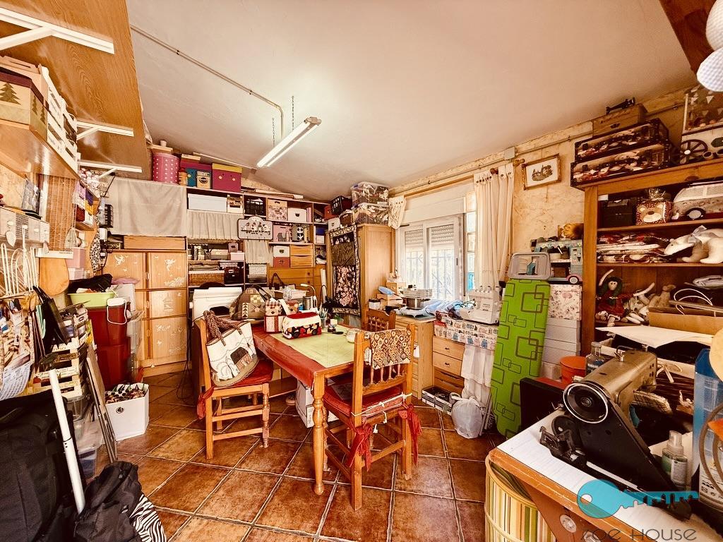 Zu verkaufen von chalet in
 Elche-Elx
