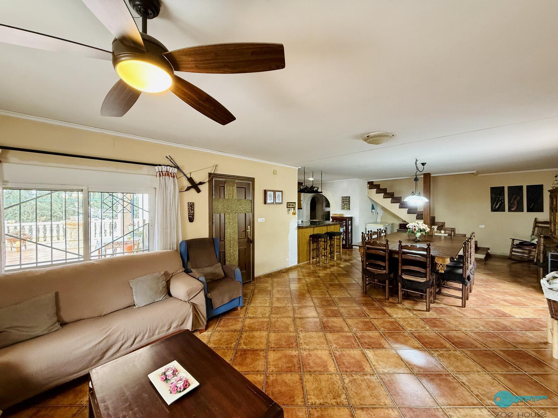 Zu verkaufen von chalet in
 Elche-Elx