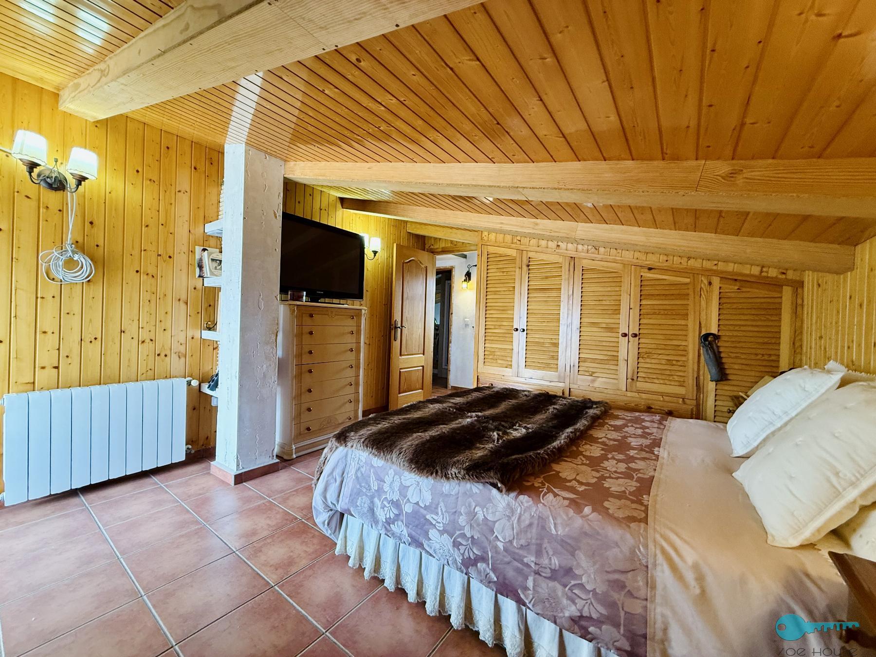 Zu verkaufen von chalet in
 Elche-Elx