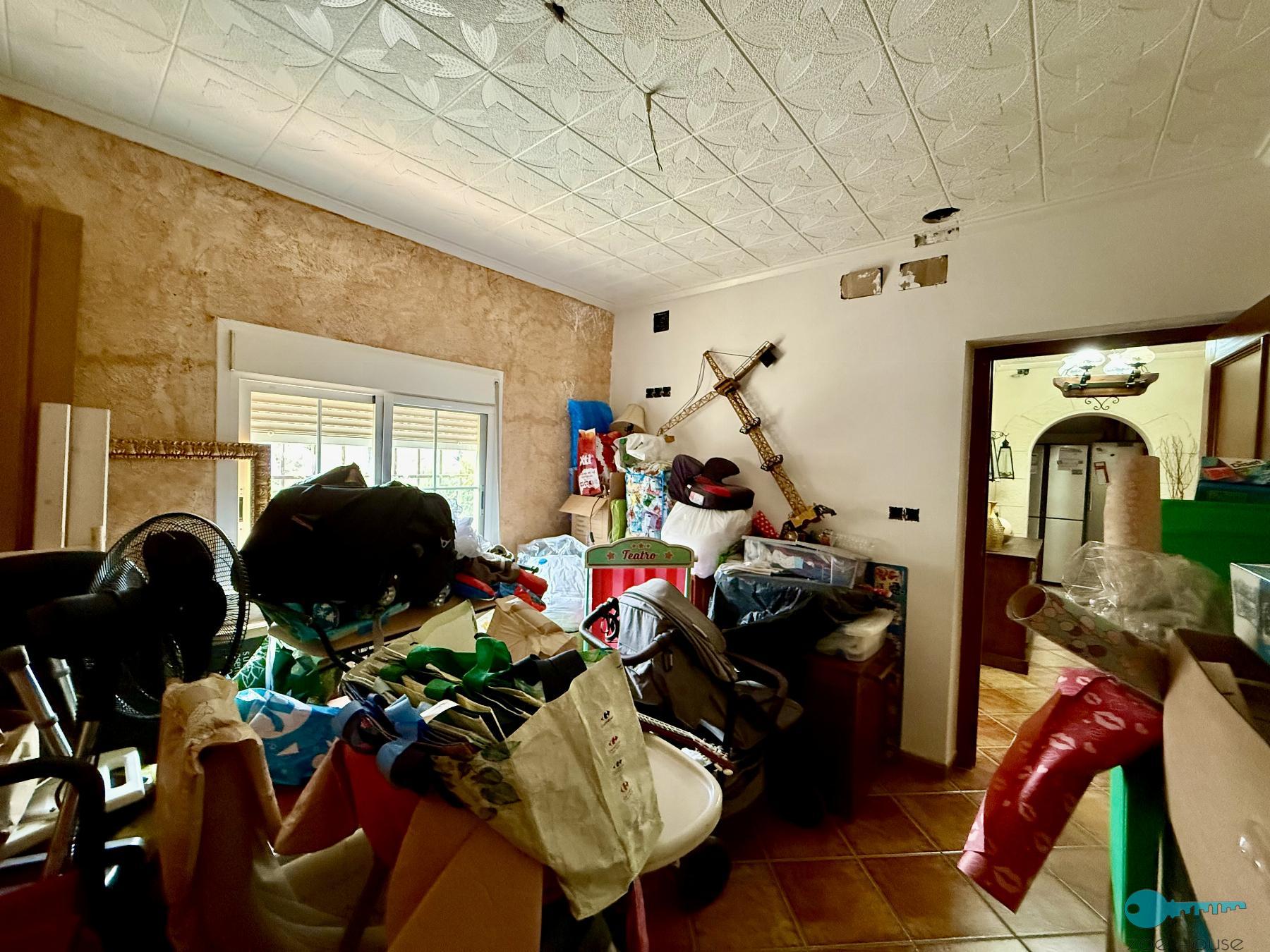 Zu verkaufen von chalet in
 Elche-Elx