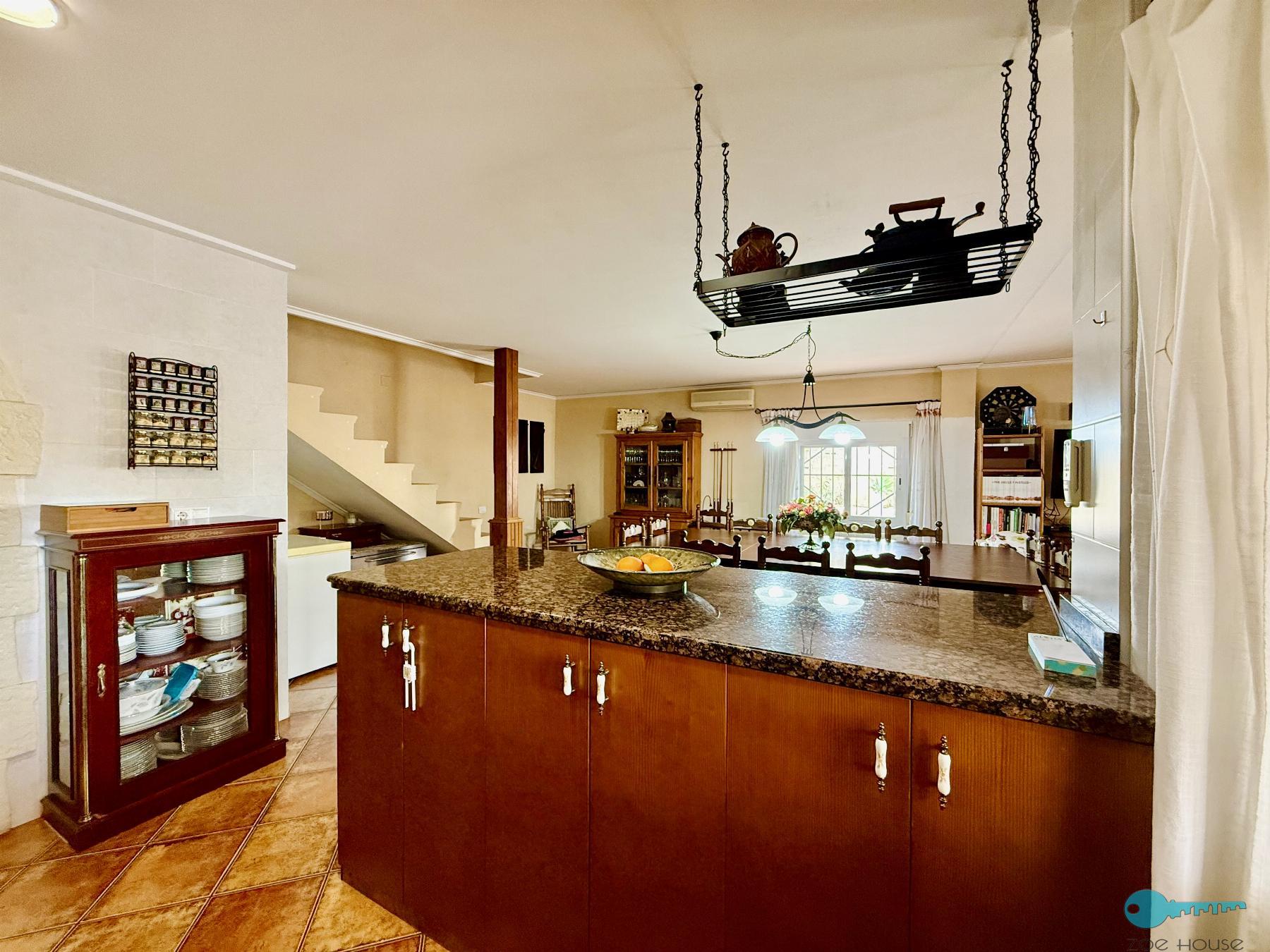 Zu verkaufen von chalet in
 Elche-Elx