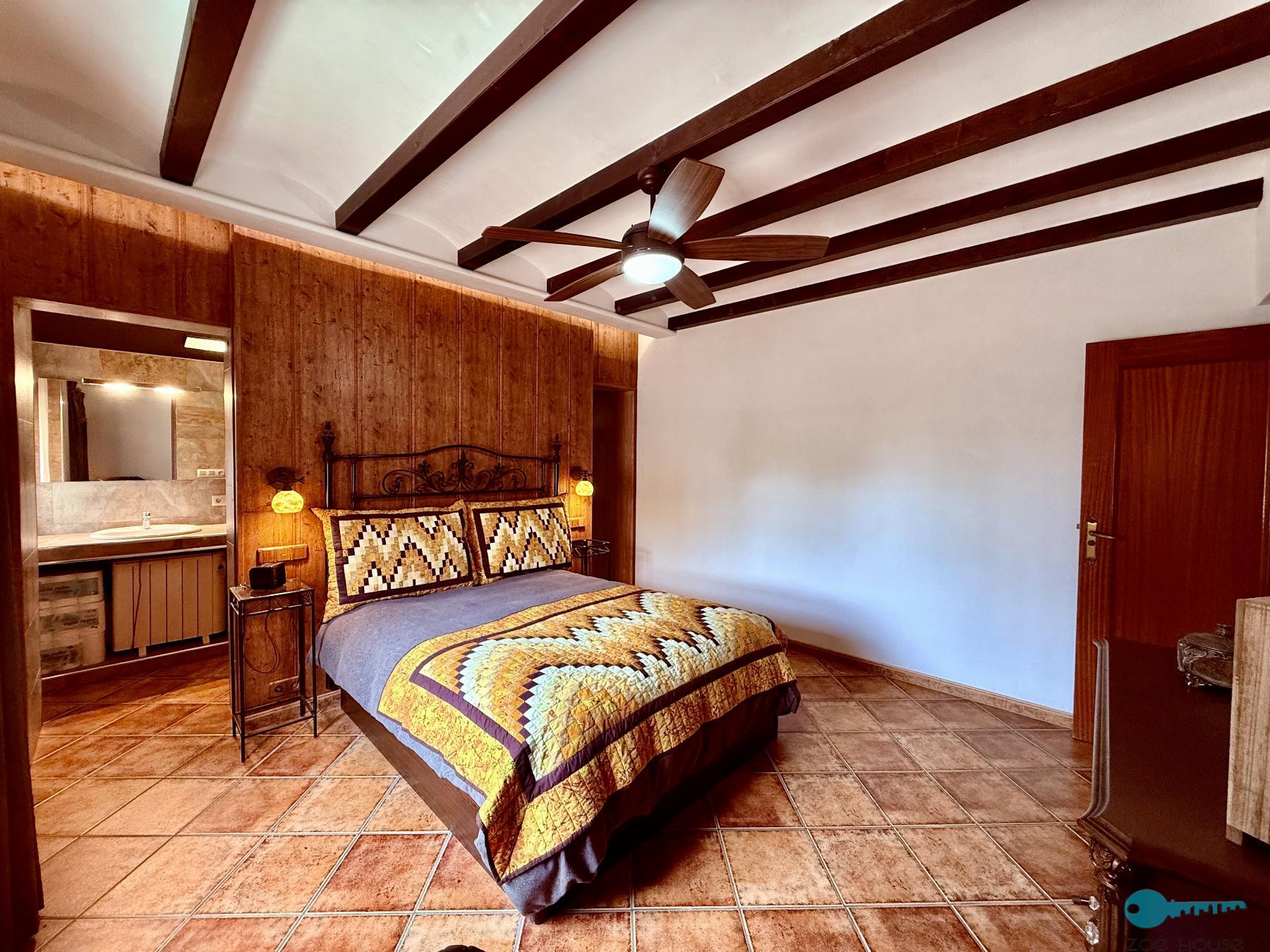Zu verkaufen von chalet in
 Elche-Elx