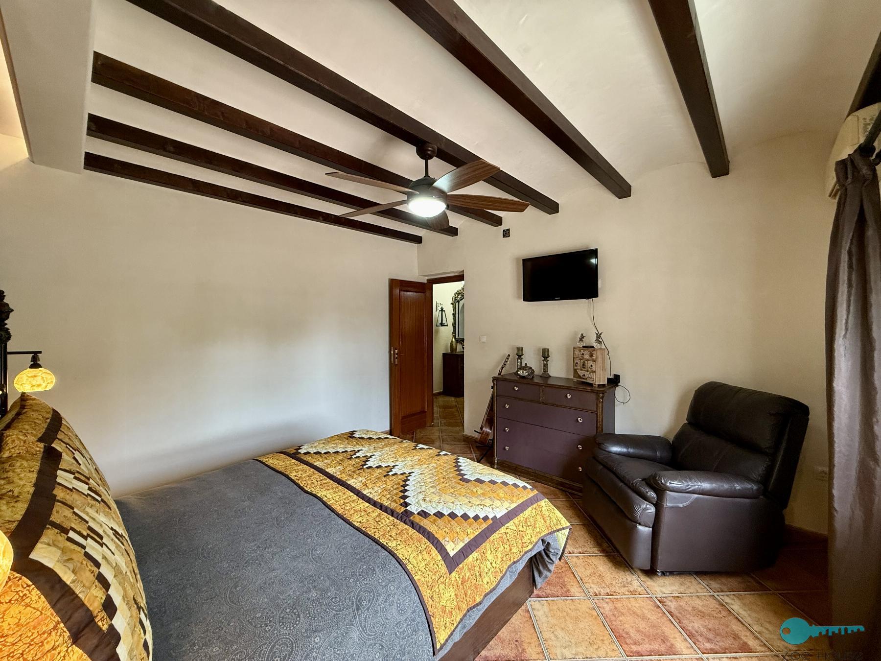 Zu verkaufen von chalet in
 Elche-Elx