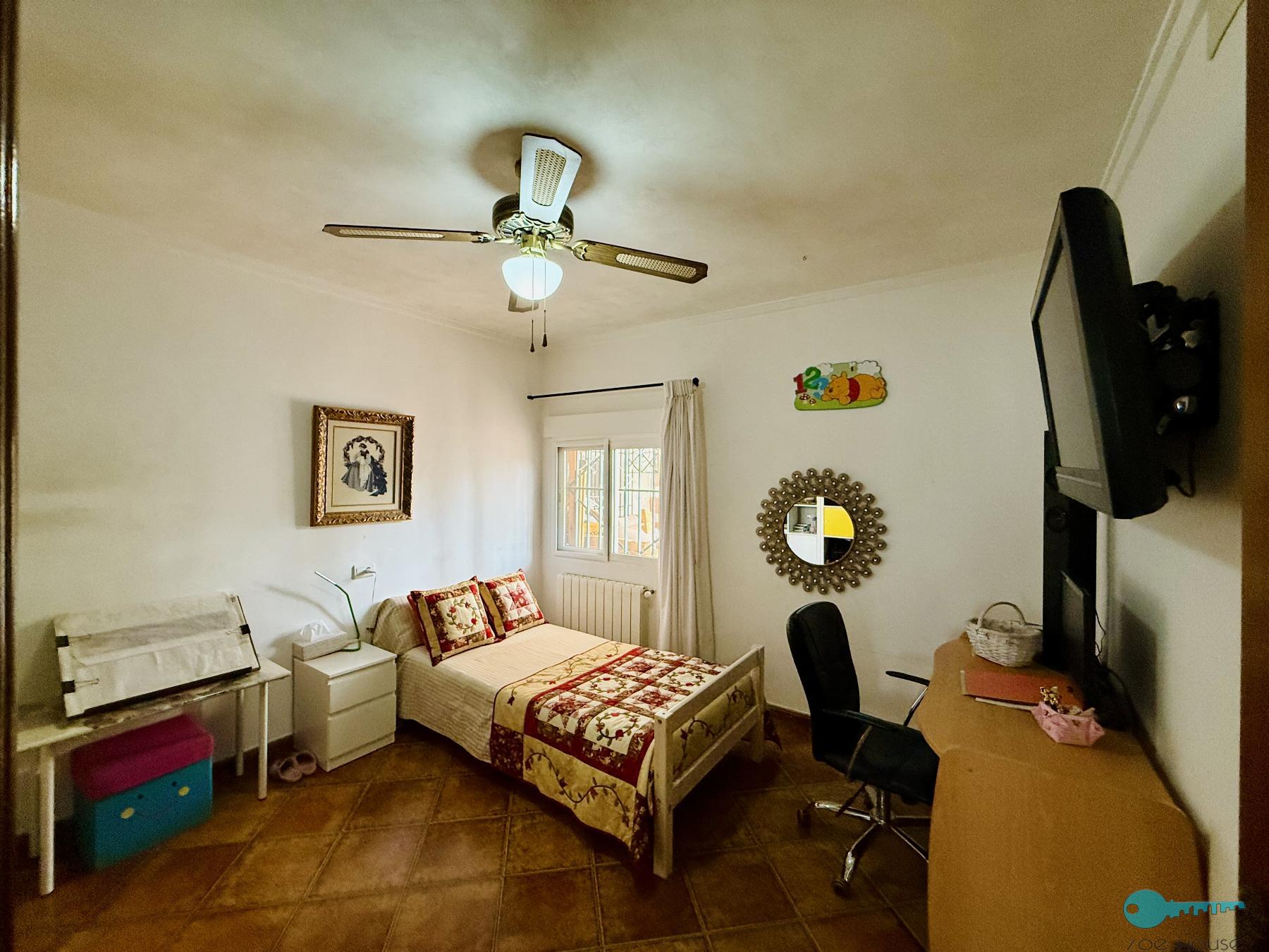 Zu verkaufen von chalet in
 Elche-Elx