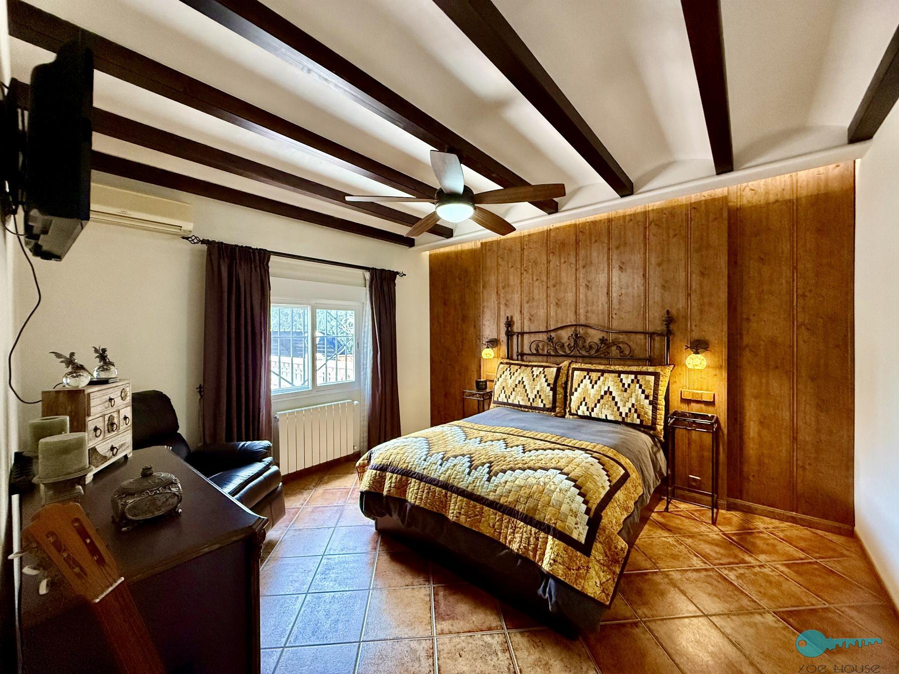 Zu verkaufen von chalet in
 Elche-Elx