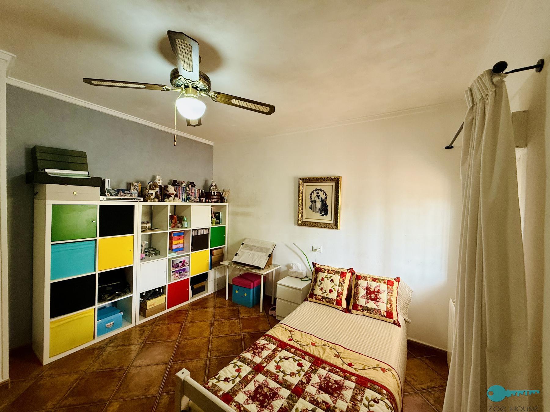 Zu verkaufen von chalet in
 Elche-Elx