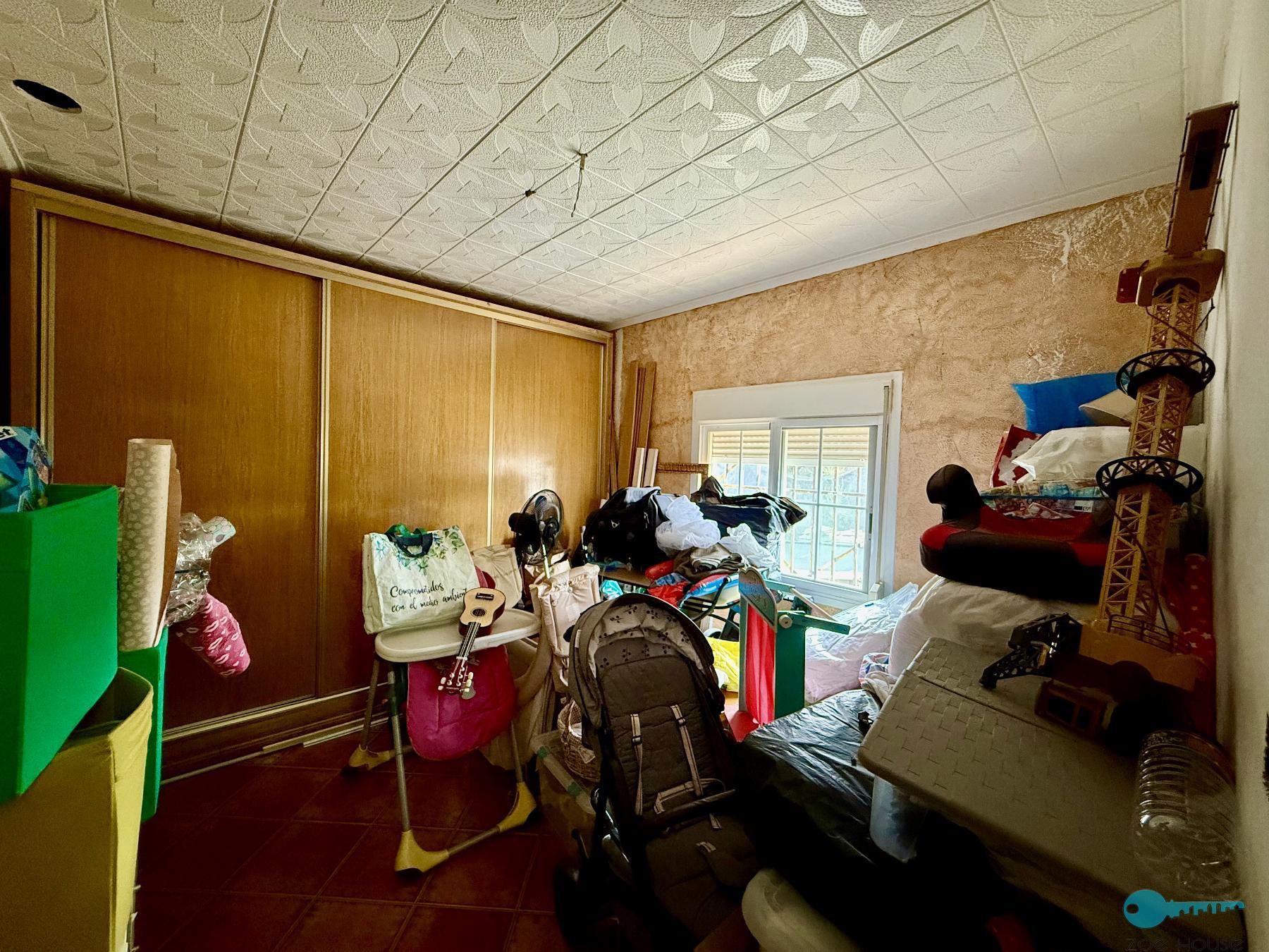 Zu verkaufen von chalet in
 Elche-Elx