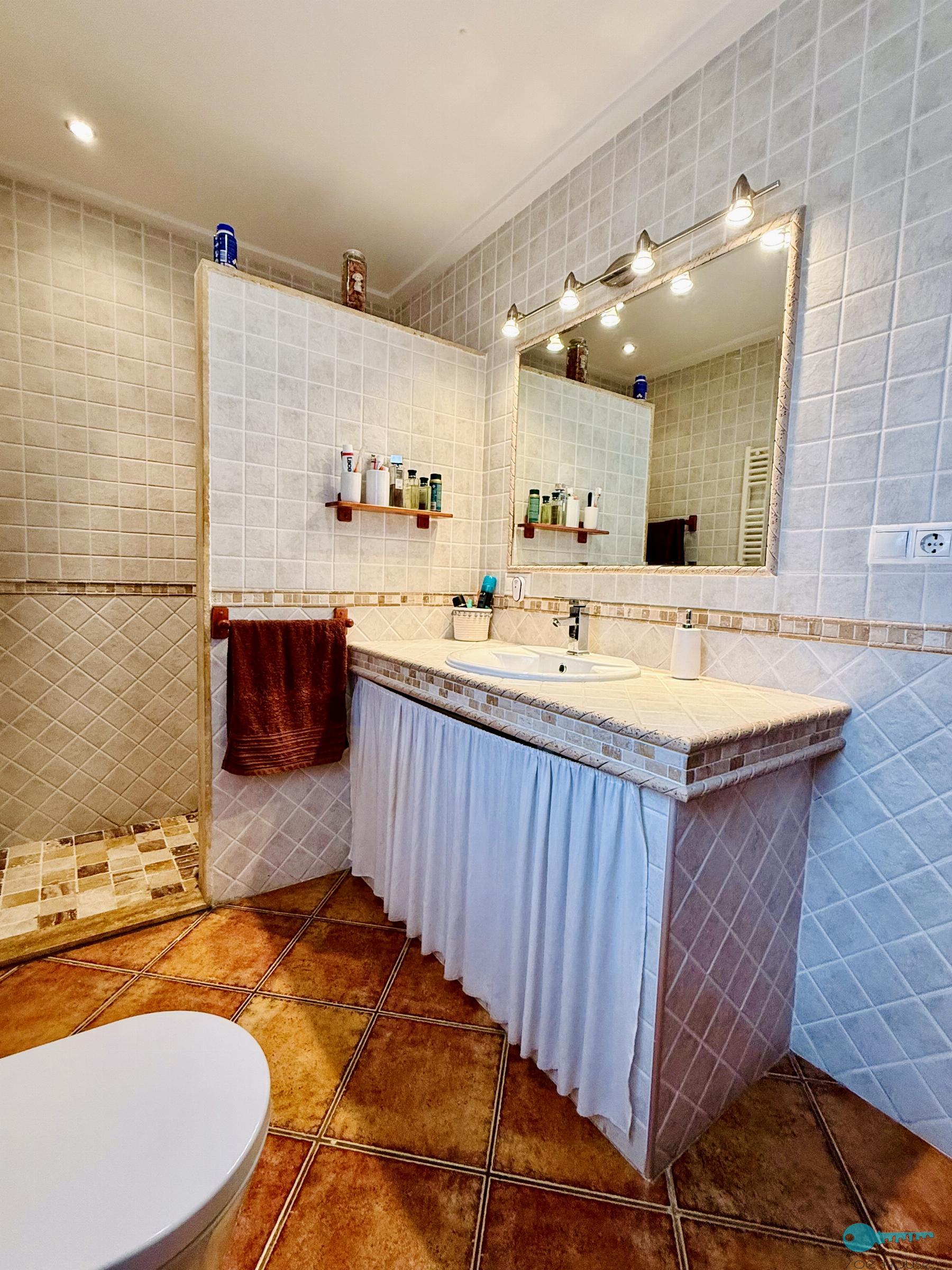 Zu verkaufen von chalet in
 Elche-Elx