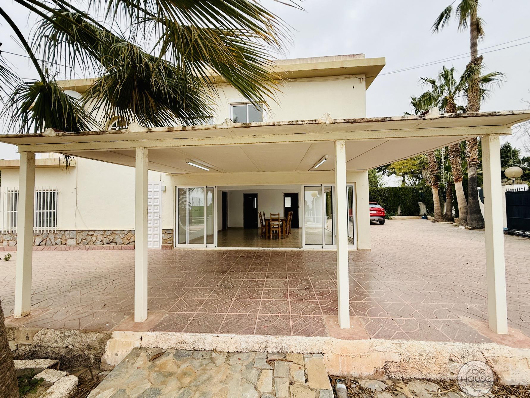 Venta de chalet en Elche-Elx