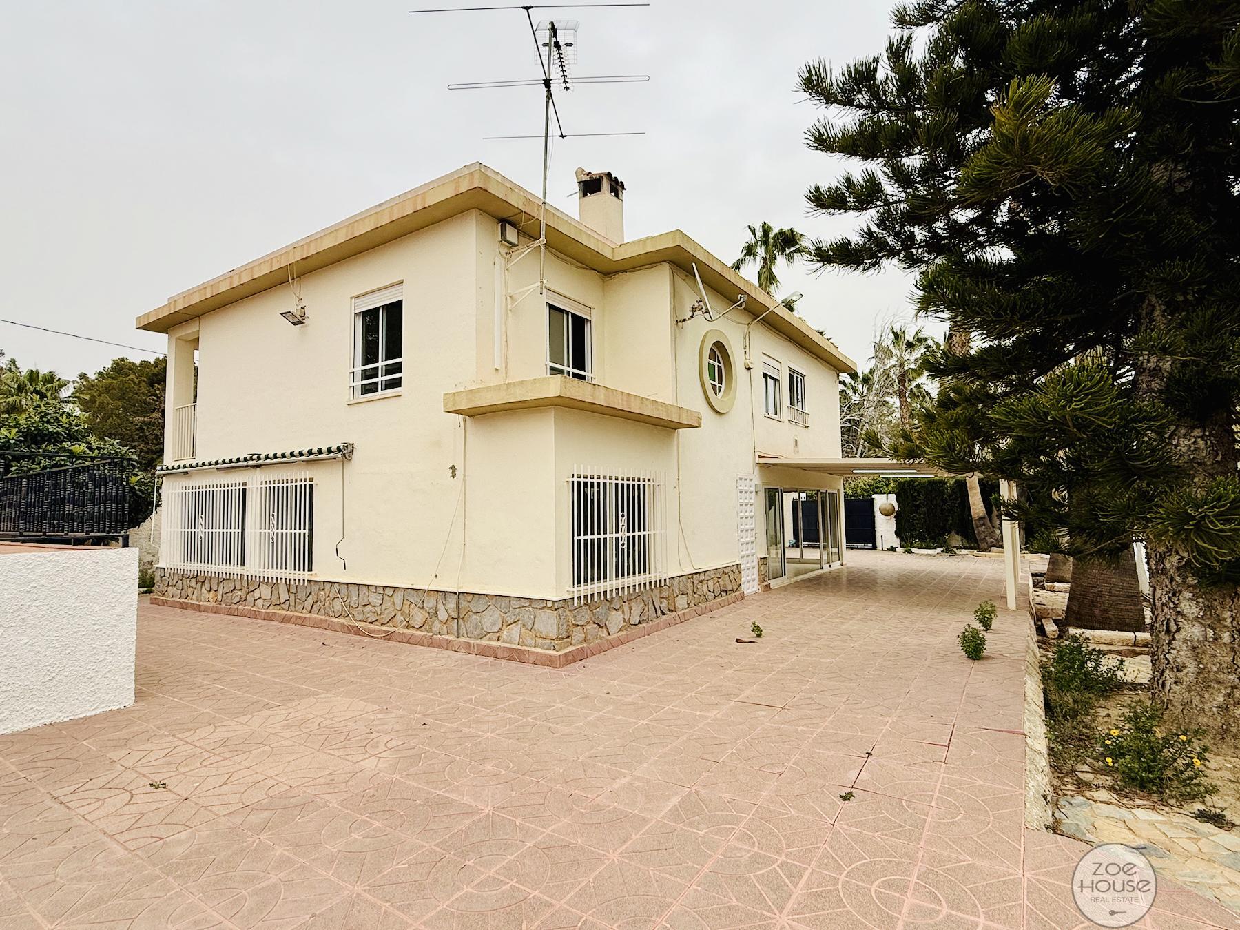 Venta de chalet en Elche-Elx