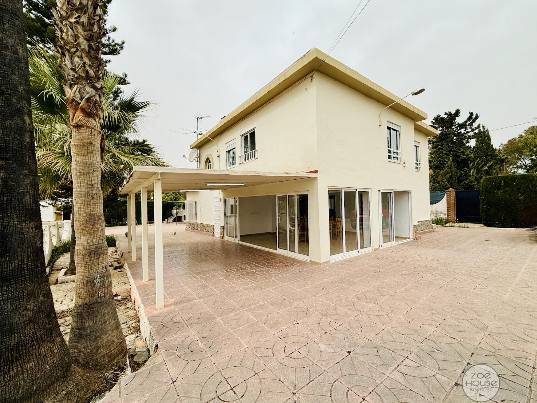Venta de chalet en Elche-Elx