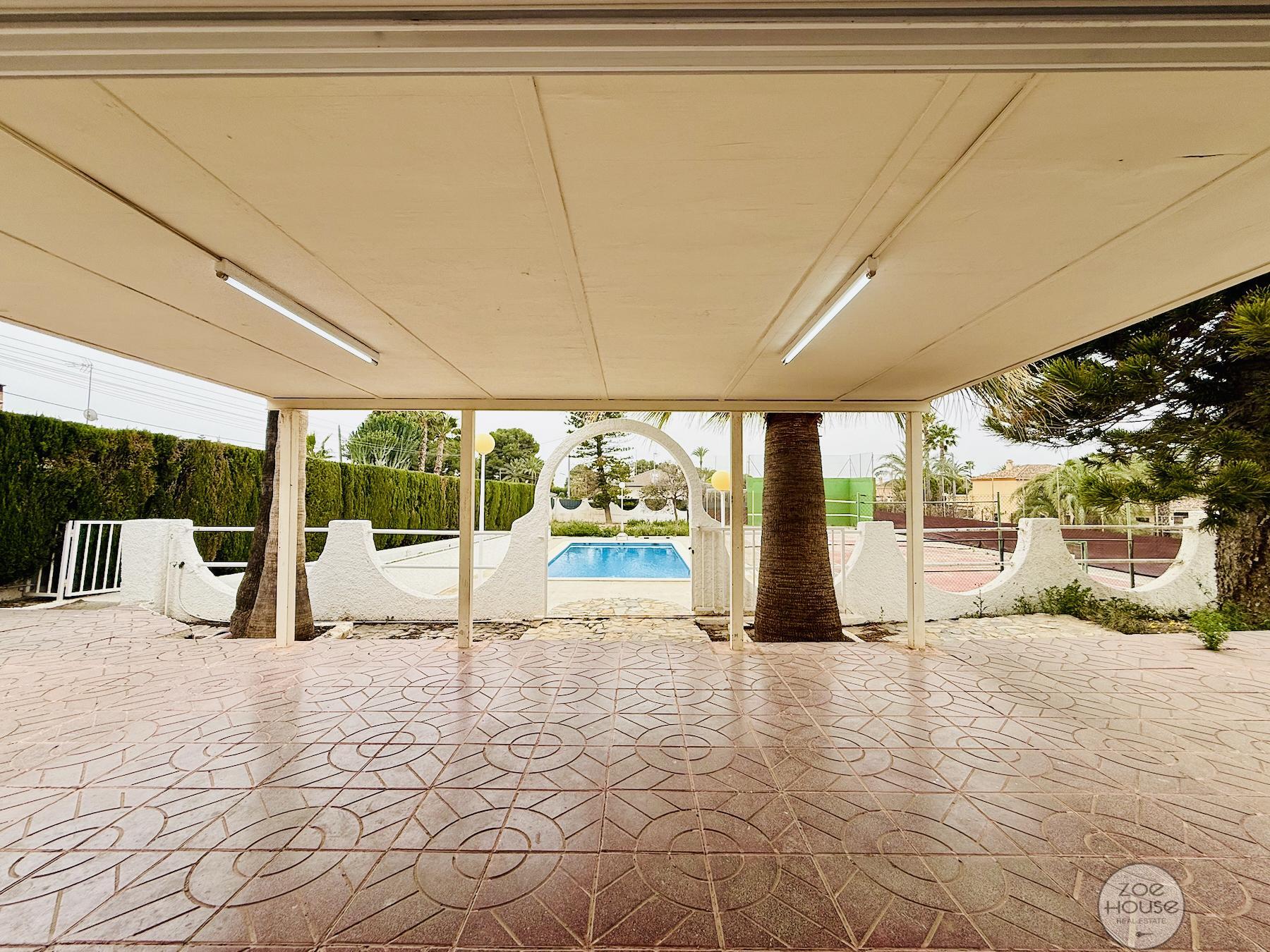 Venta de chalet en Elche-Elx
