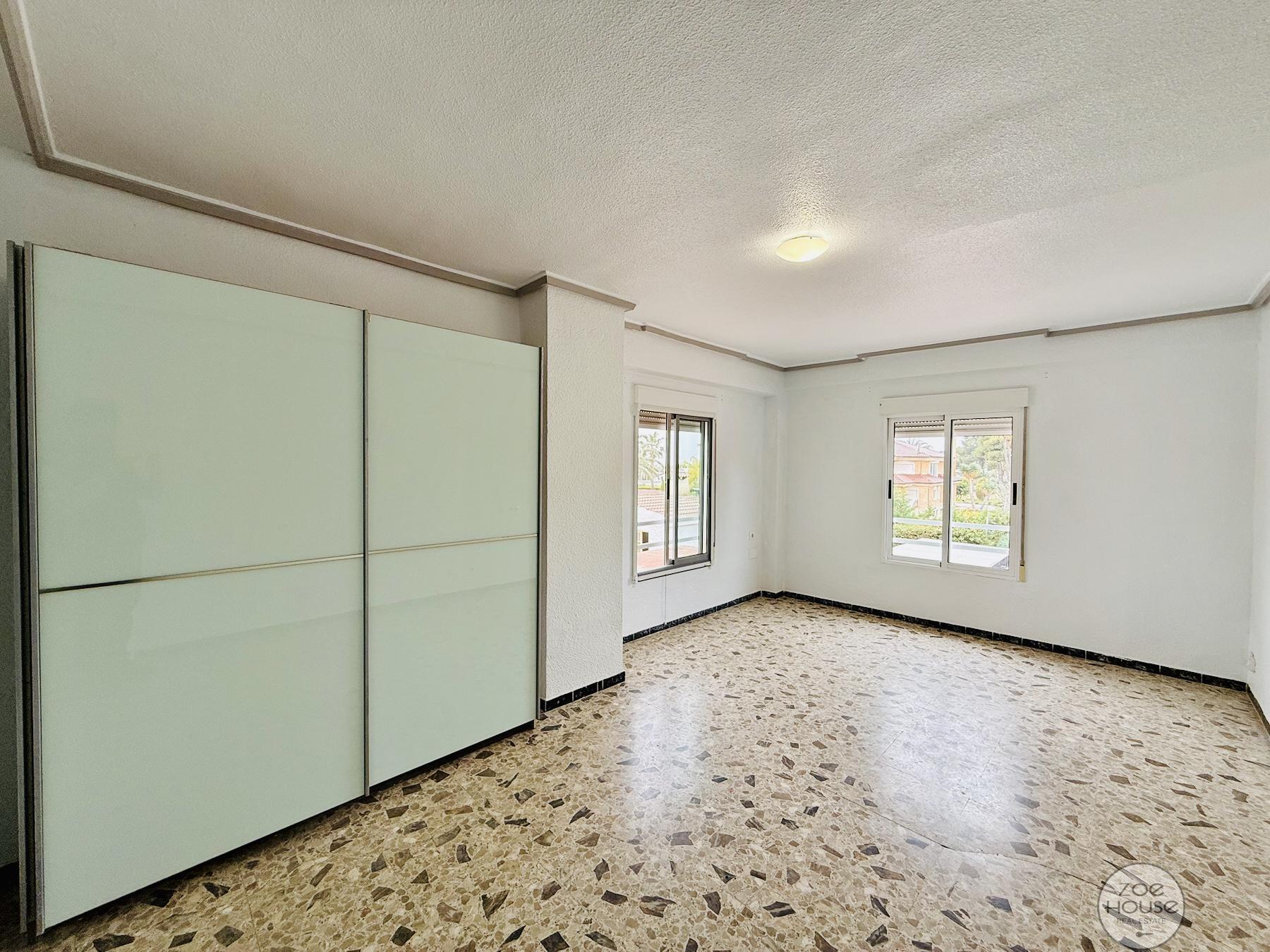 Venta de chalet en Elche-Elx