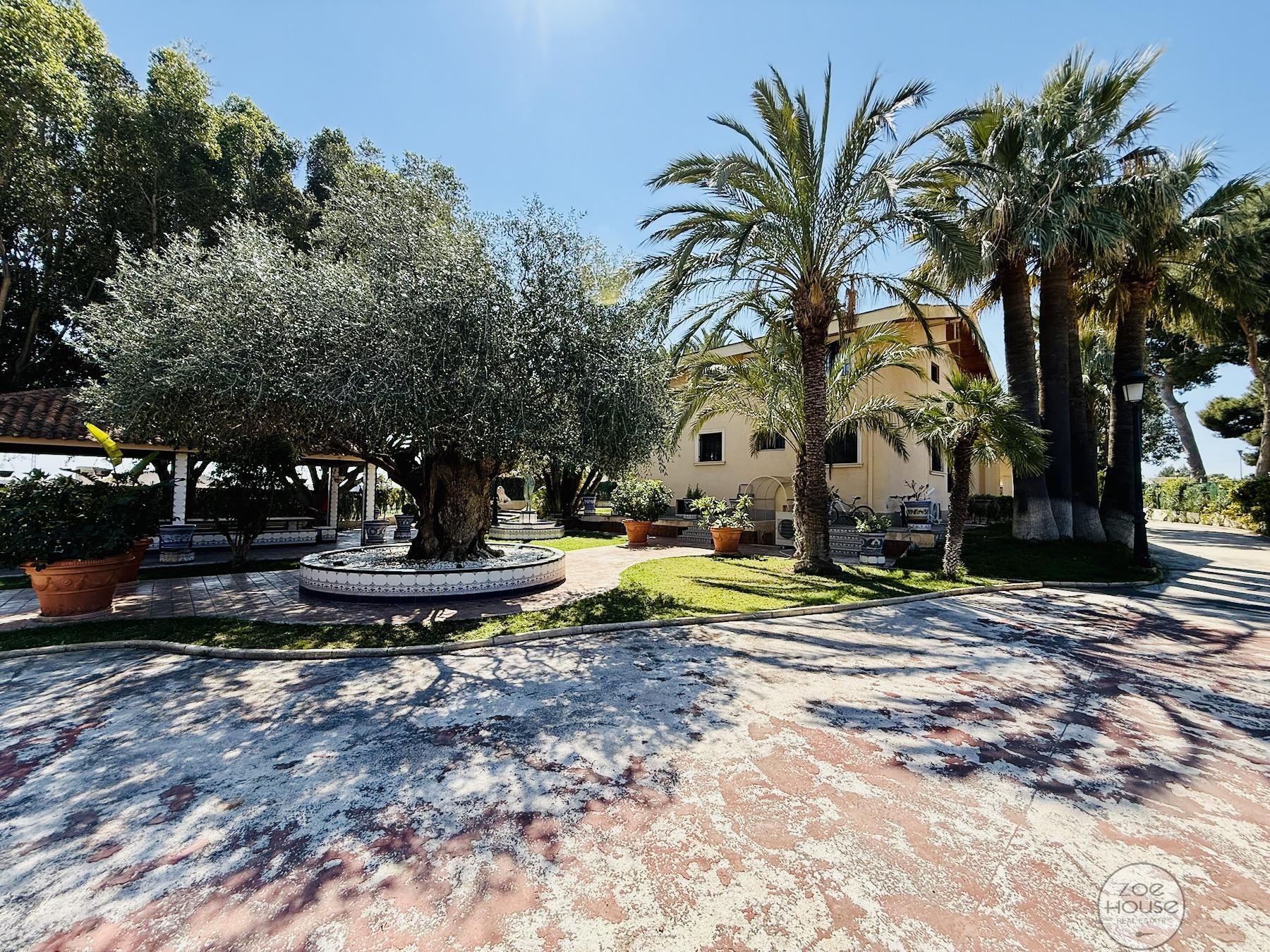 Venta de chalet en Elche-Elx