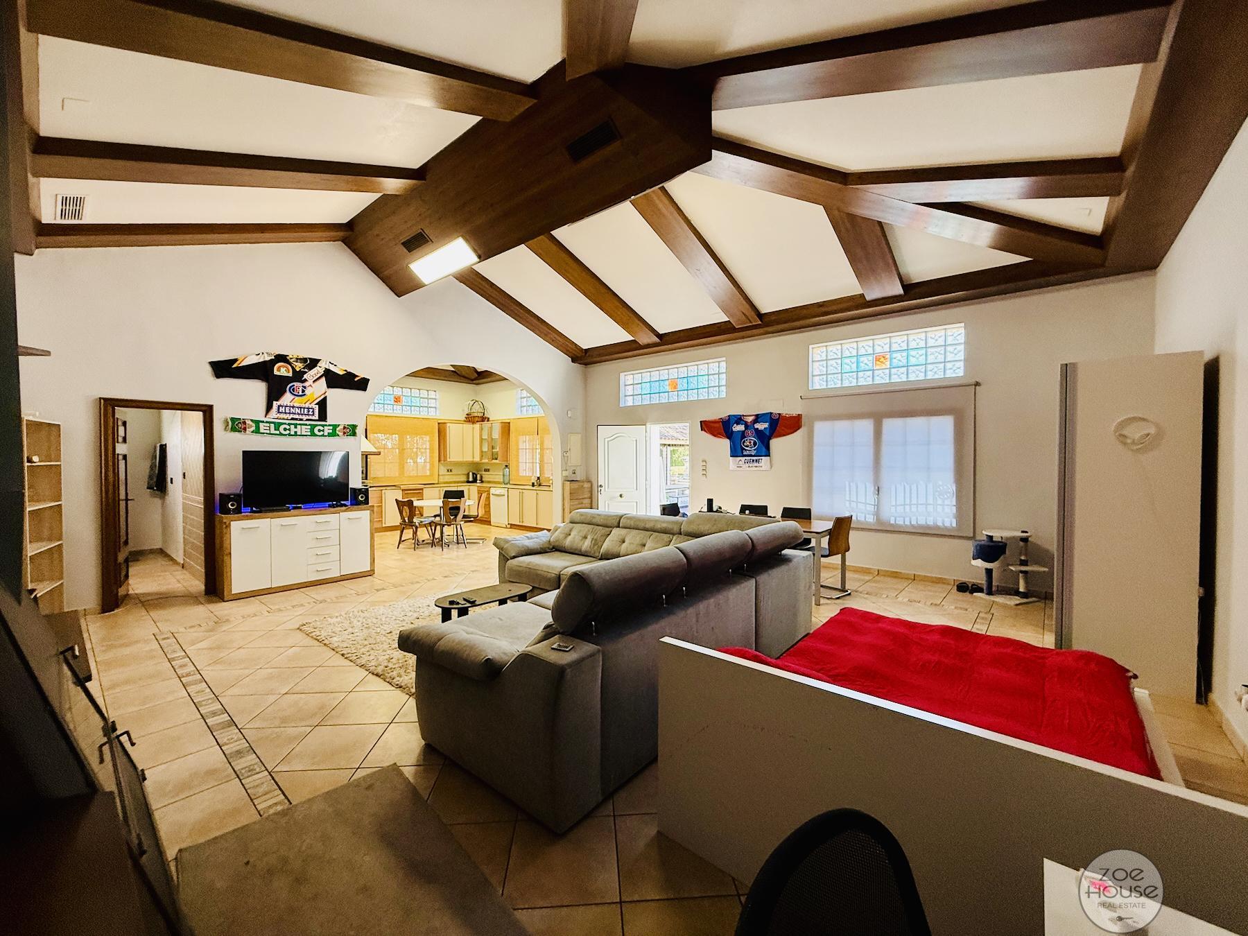 Venta de chalet en Elche-Elx