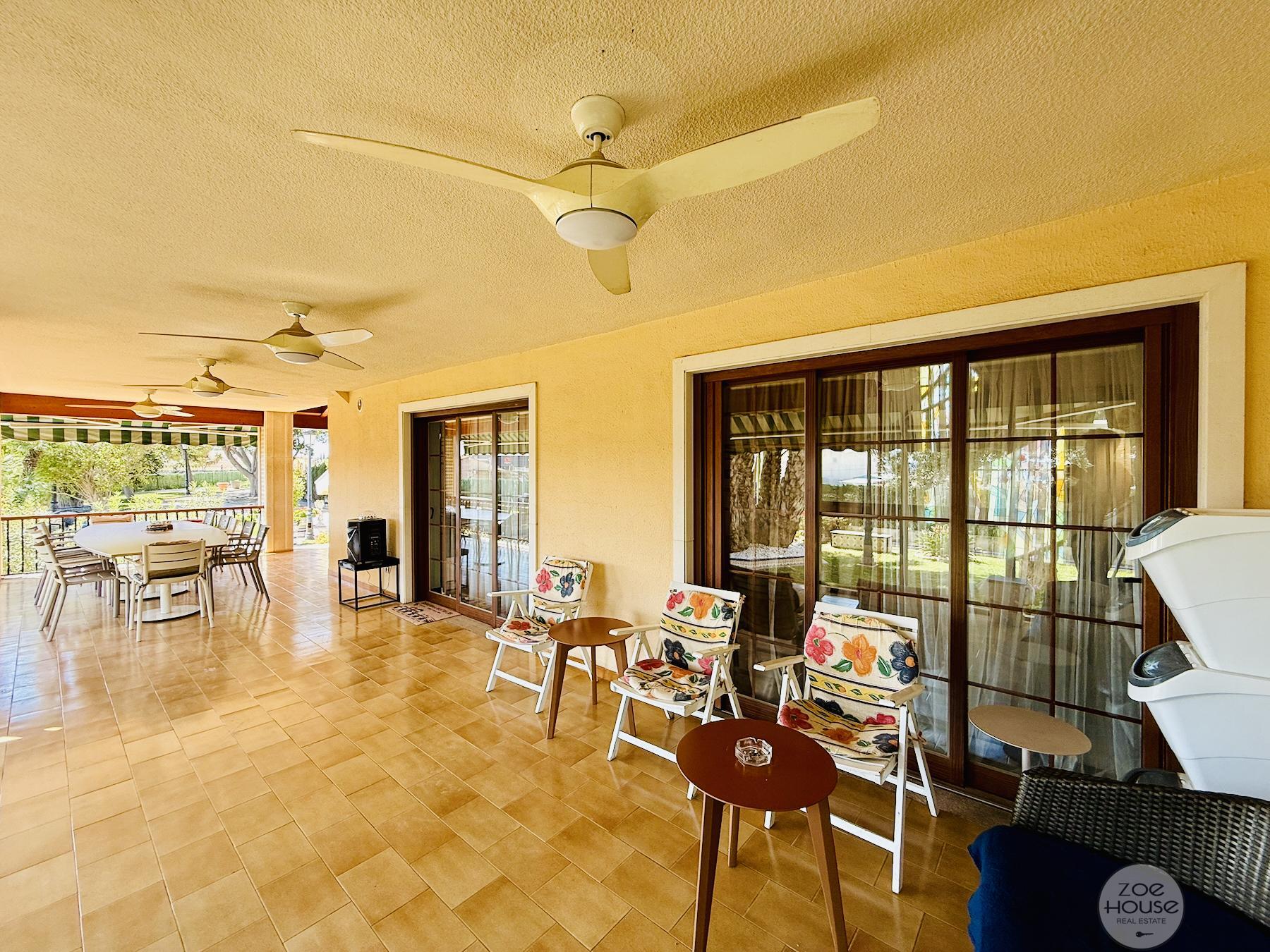 Venta de chalet en Elche-Elx