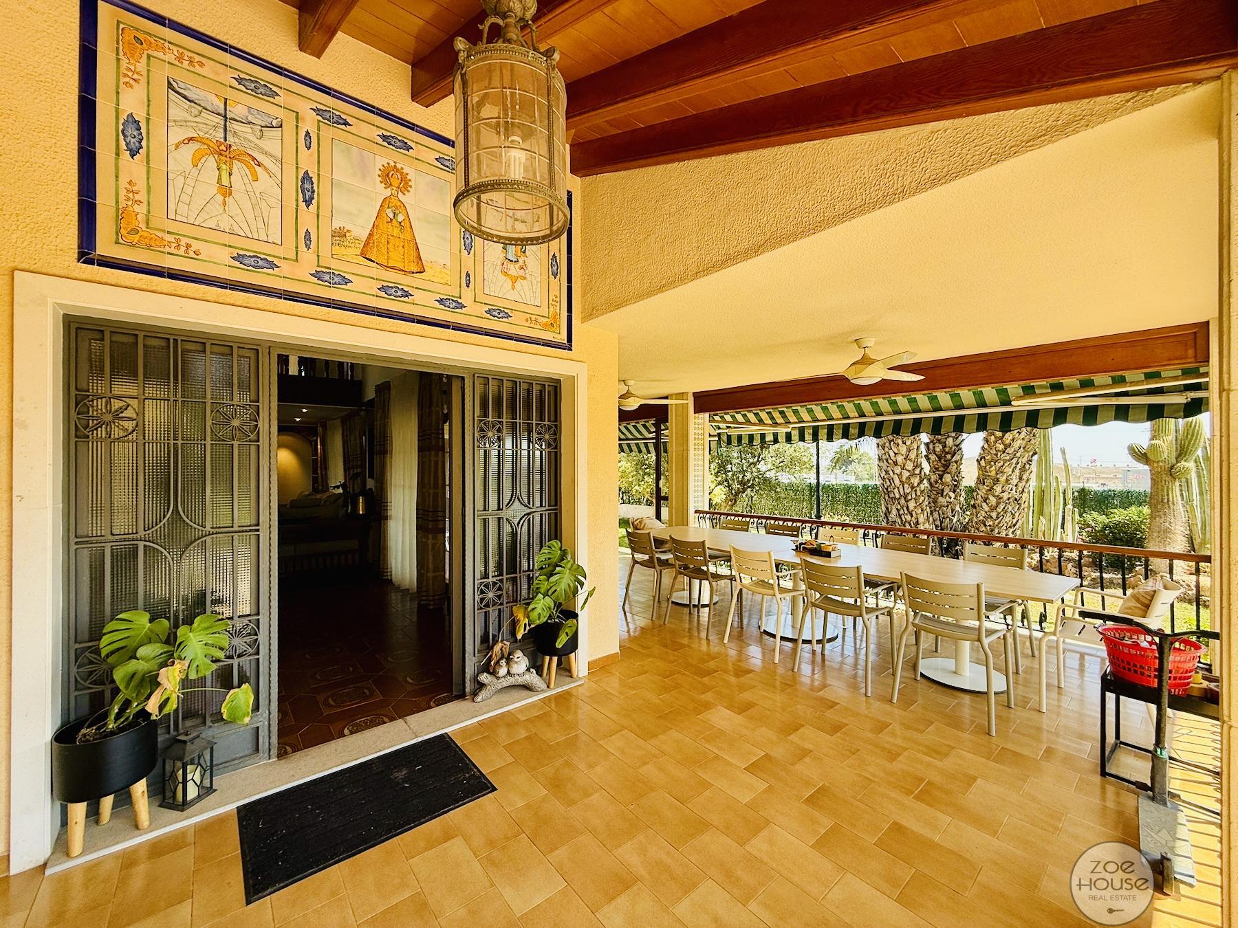 Venta de chalet en Elche-Elx