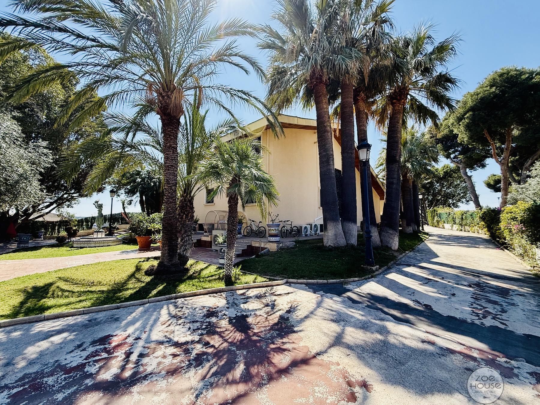 Venta de chalet en Elche-Elx