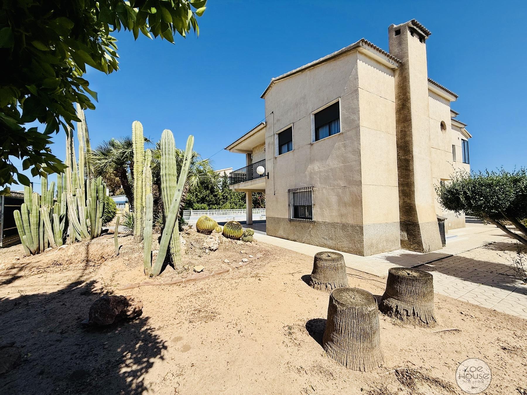 Venta de chalet en Elche-Elx