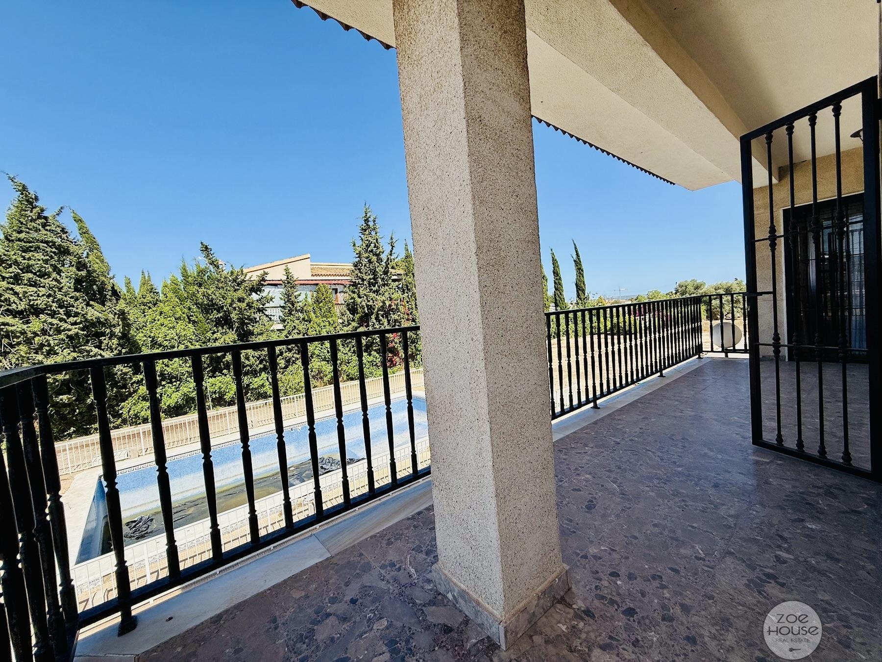 Venta de chalet en Elche-Elx