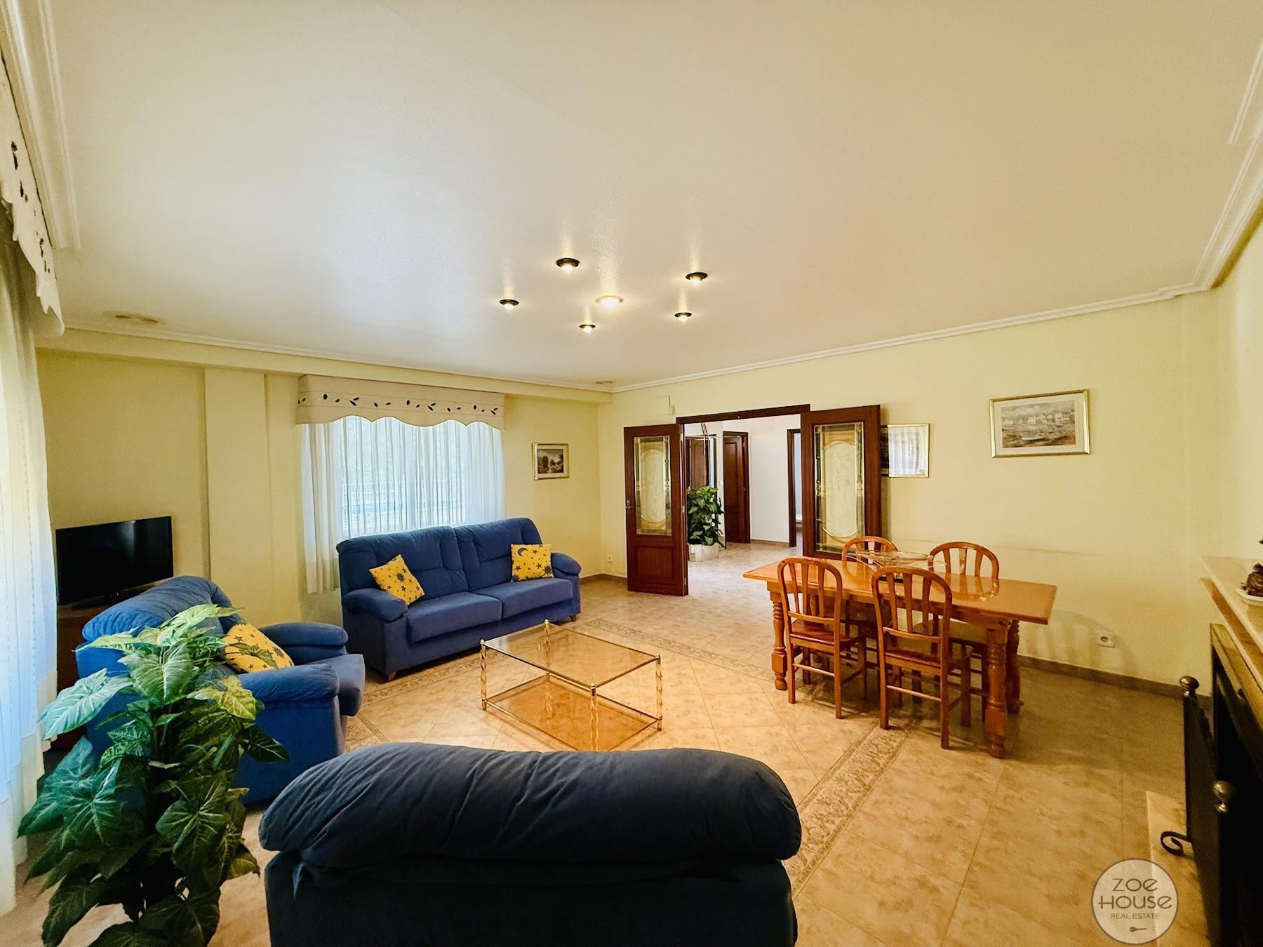 Venta de chalet en Elche-Elx