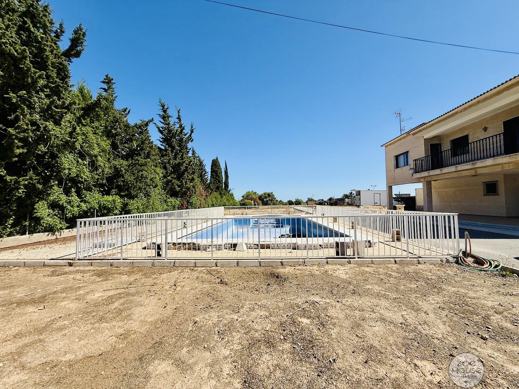 Venta de chalet en Elche-Elx
