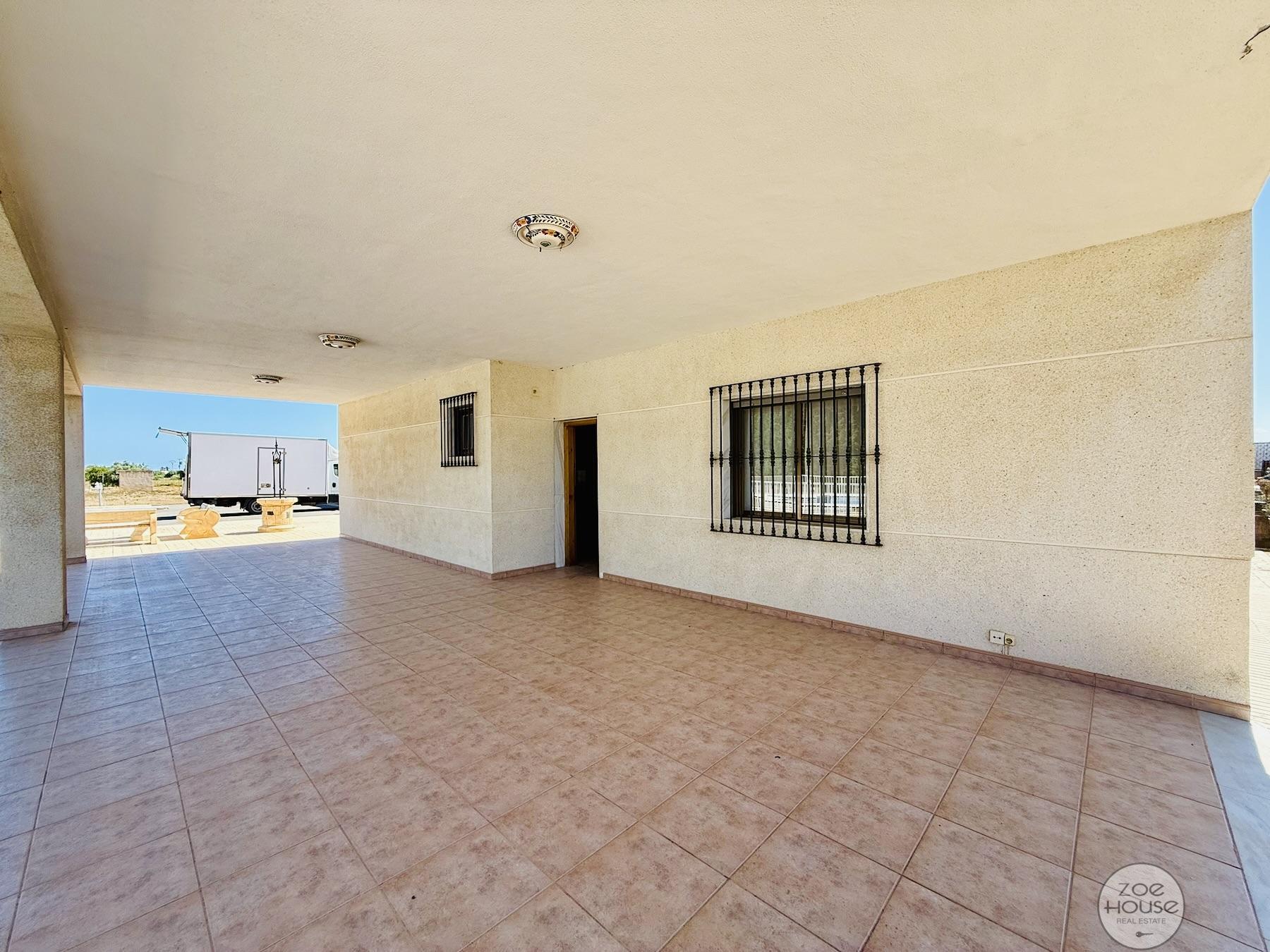 Venta de chalet en Elche-Elx