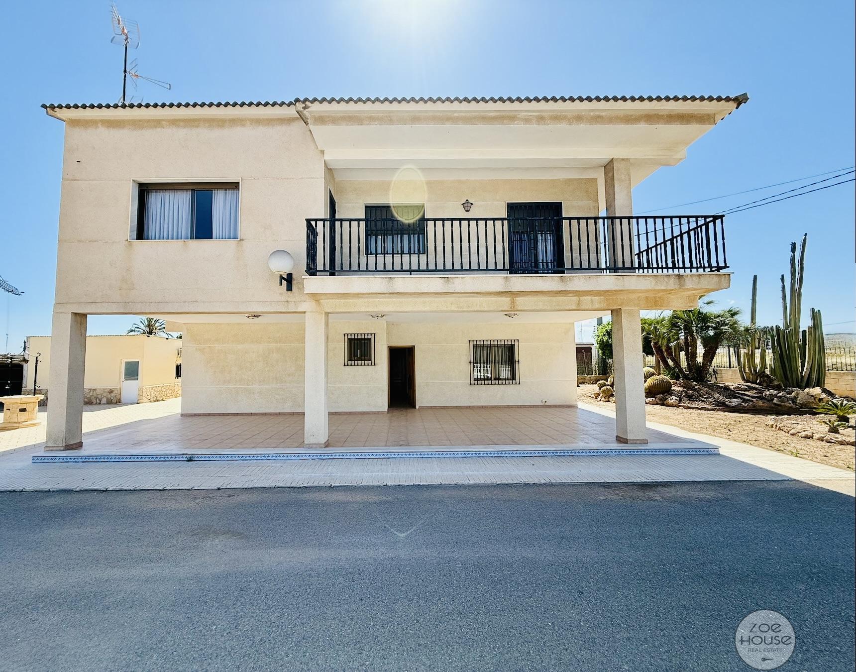 Venta de chalet en Elche-Elx