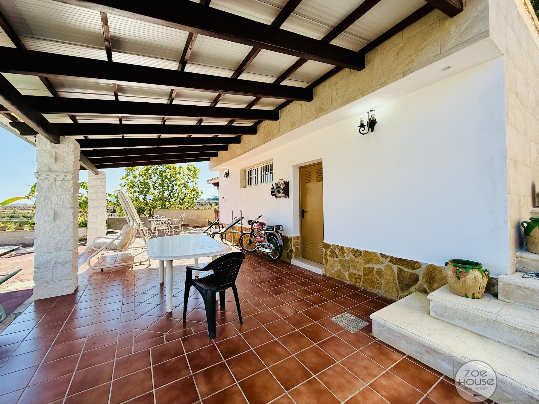 Venta de chalet en Elche-Elx