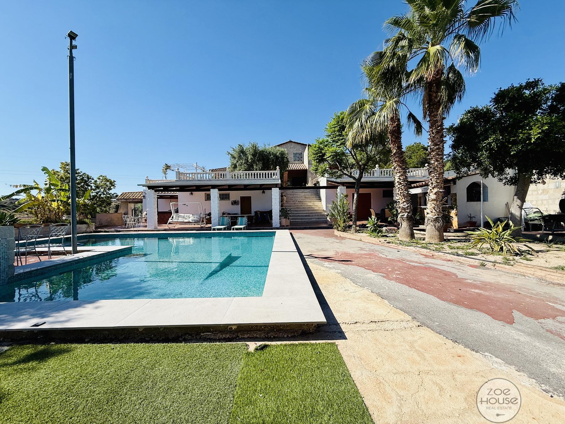 Venta de chalet en Elche-Elx