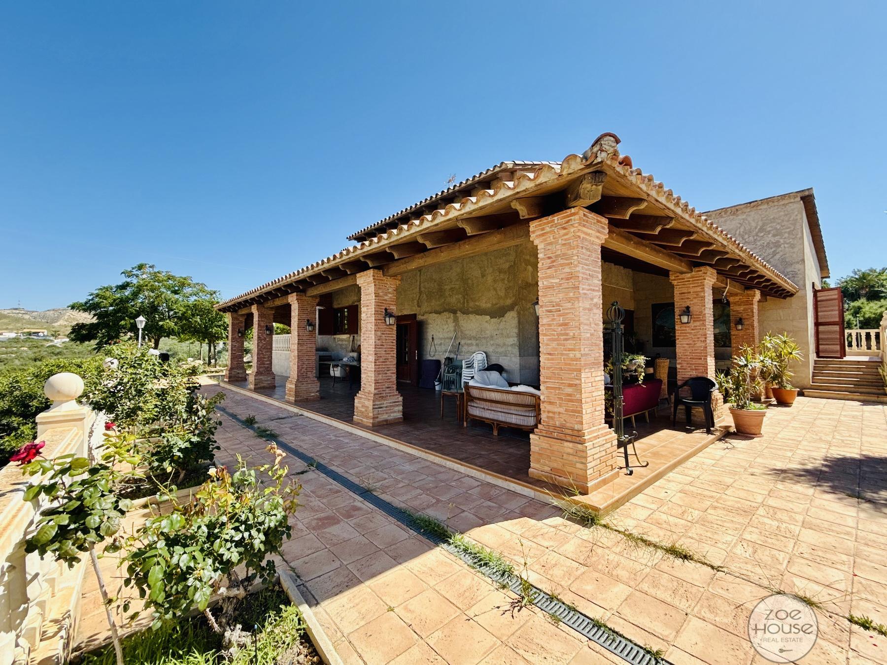 Venta de chalet en Elche-Elx