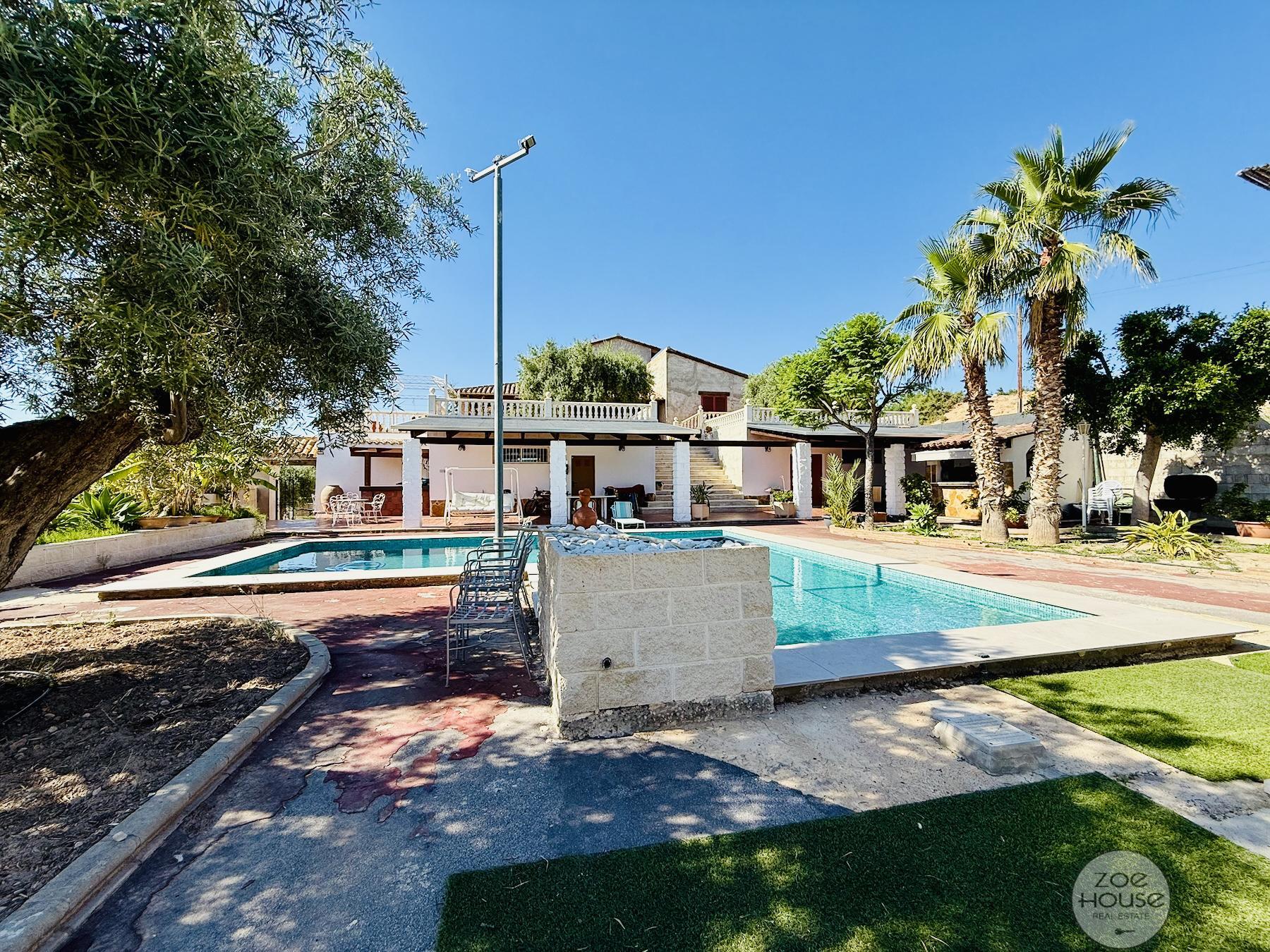 Venta de chalet en Elche-Elx