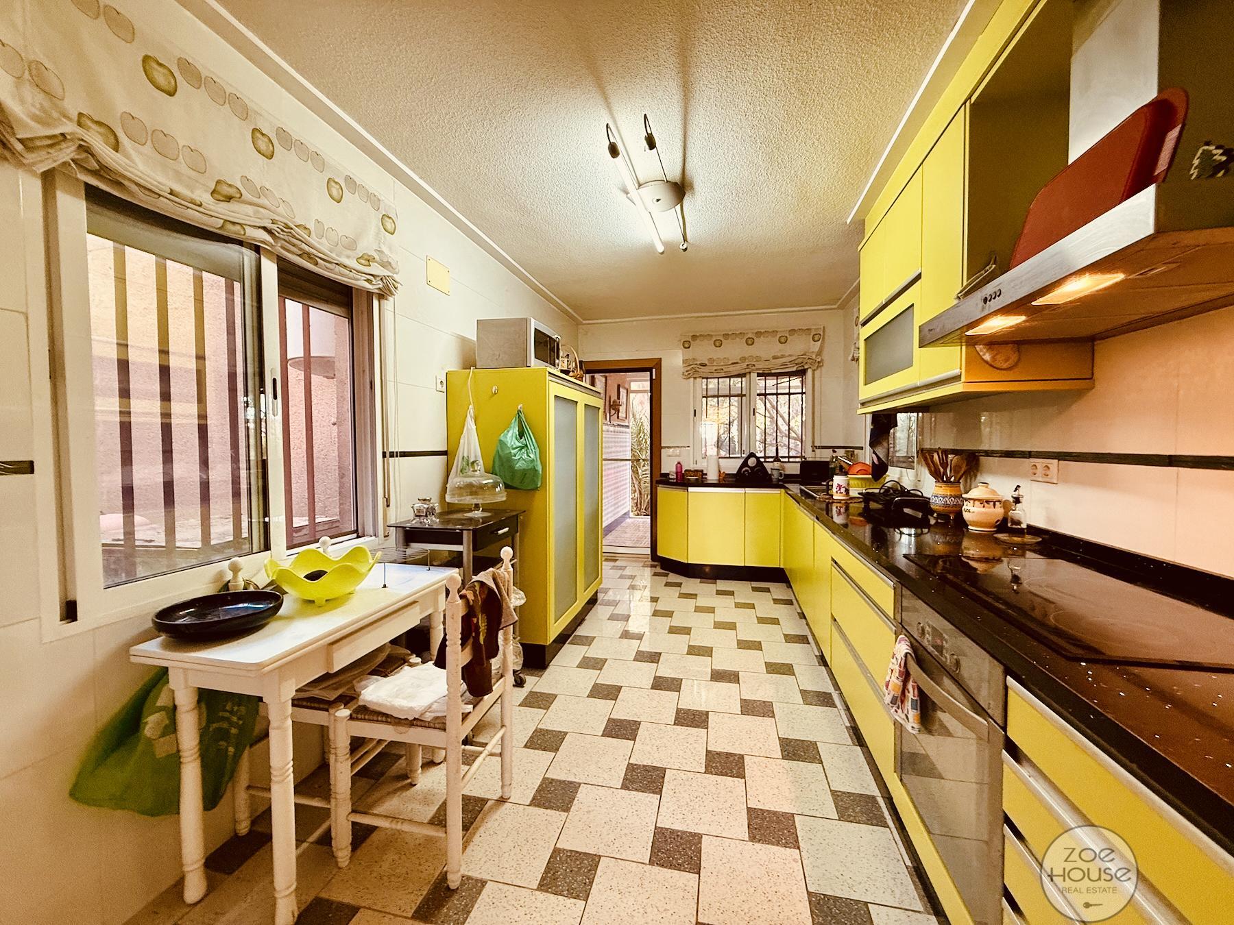 Venta de chalet en Elche-Elx