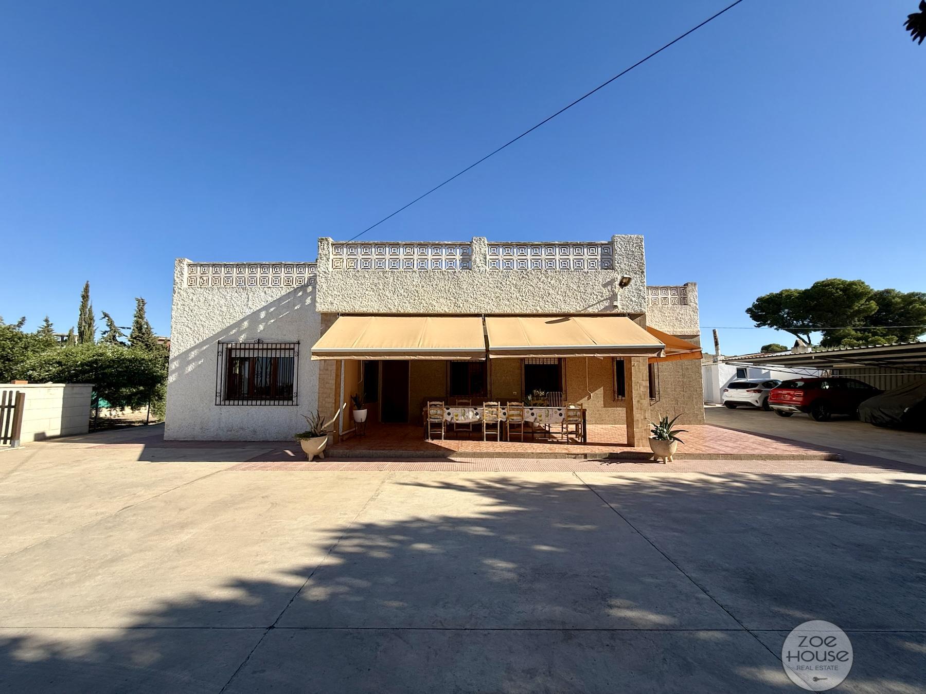 Venta de chalet en Elche-Elx