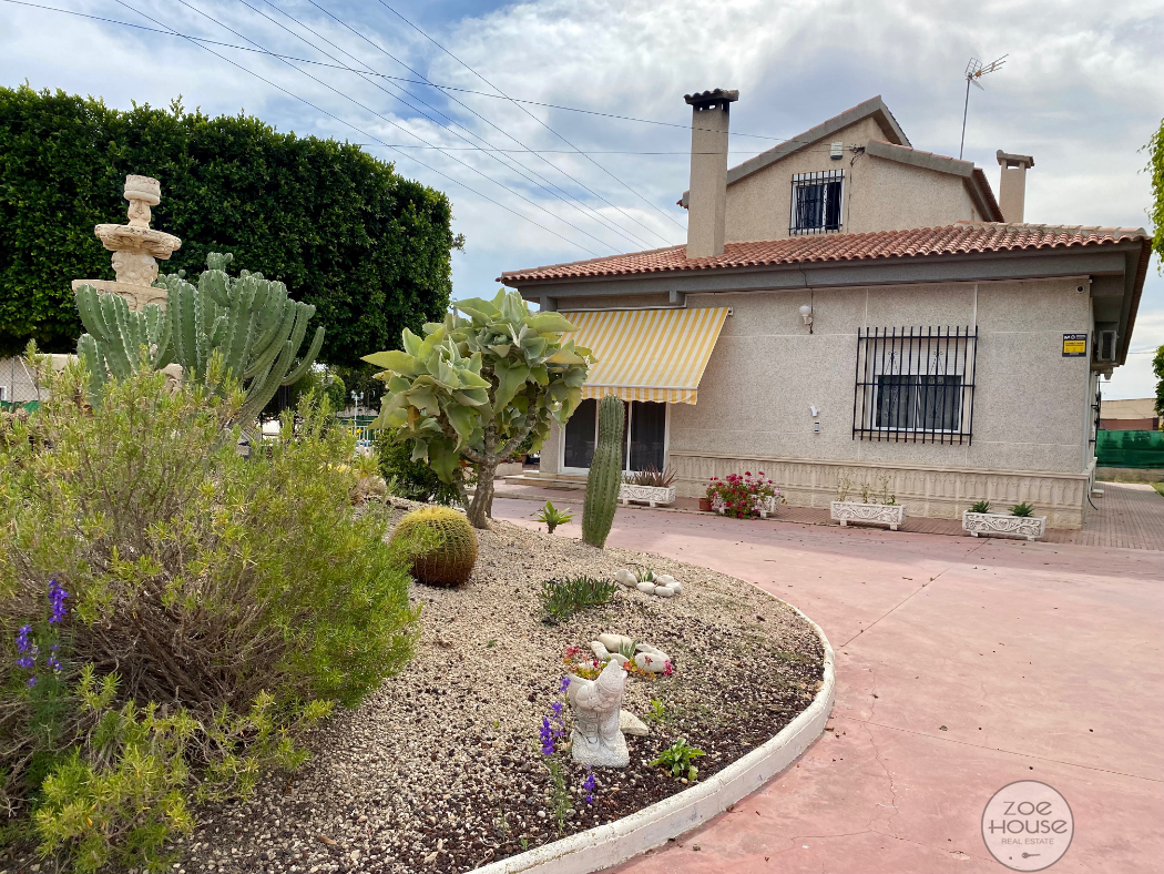 Venta de chalet en Elche-Elx