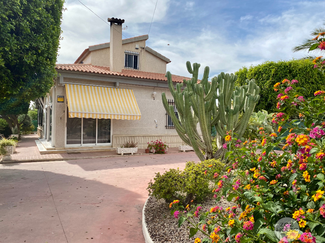 Venta de chalet en Elche-Elx