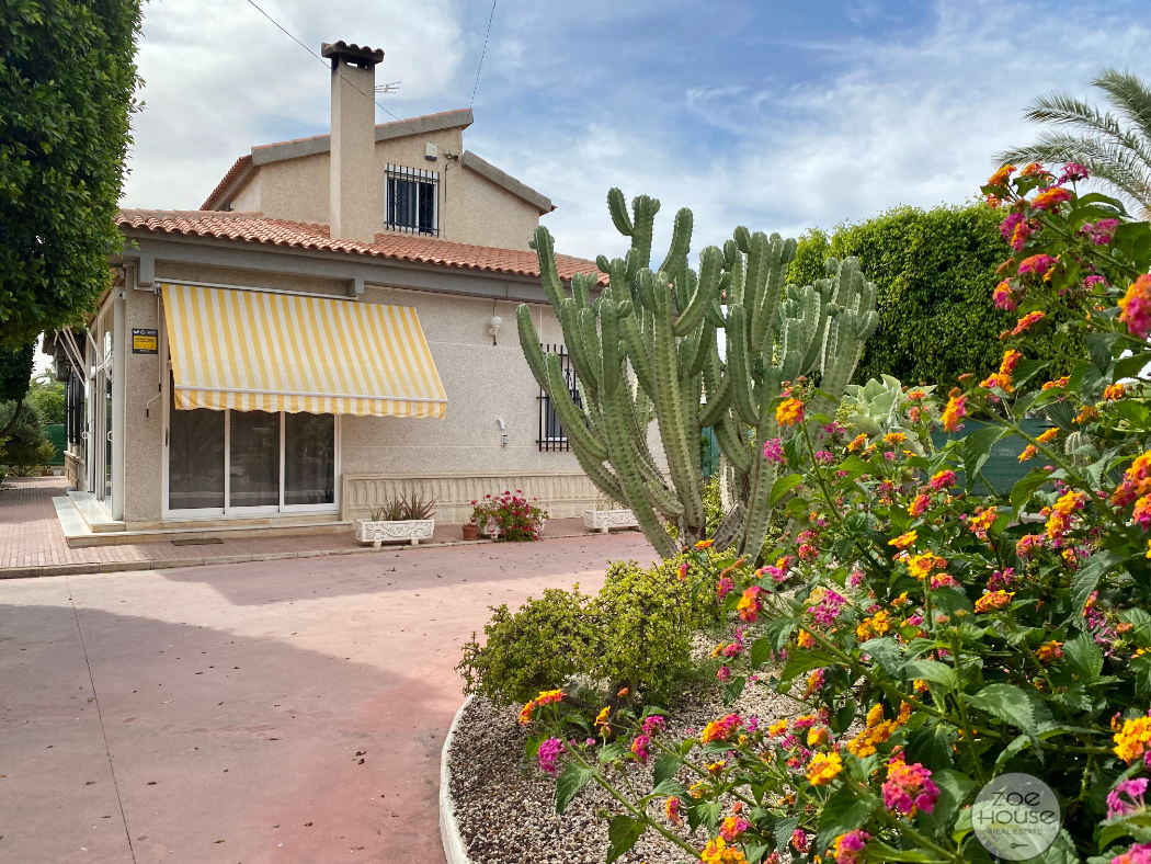 Venta de chalet en Elche-Elx