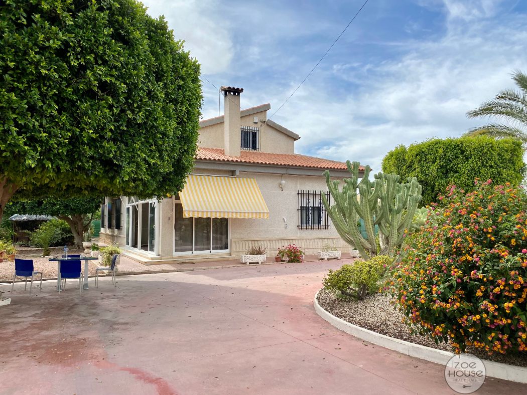 Venta de chalet en Elche-Elx