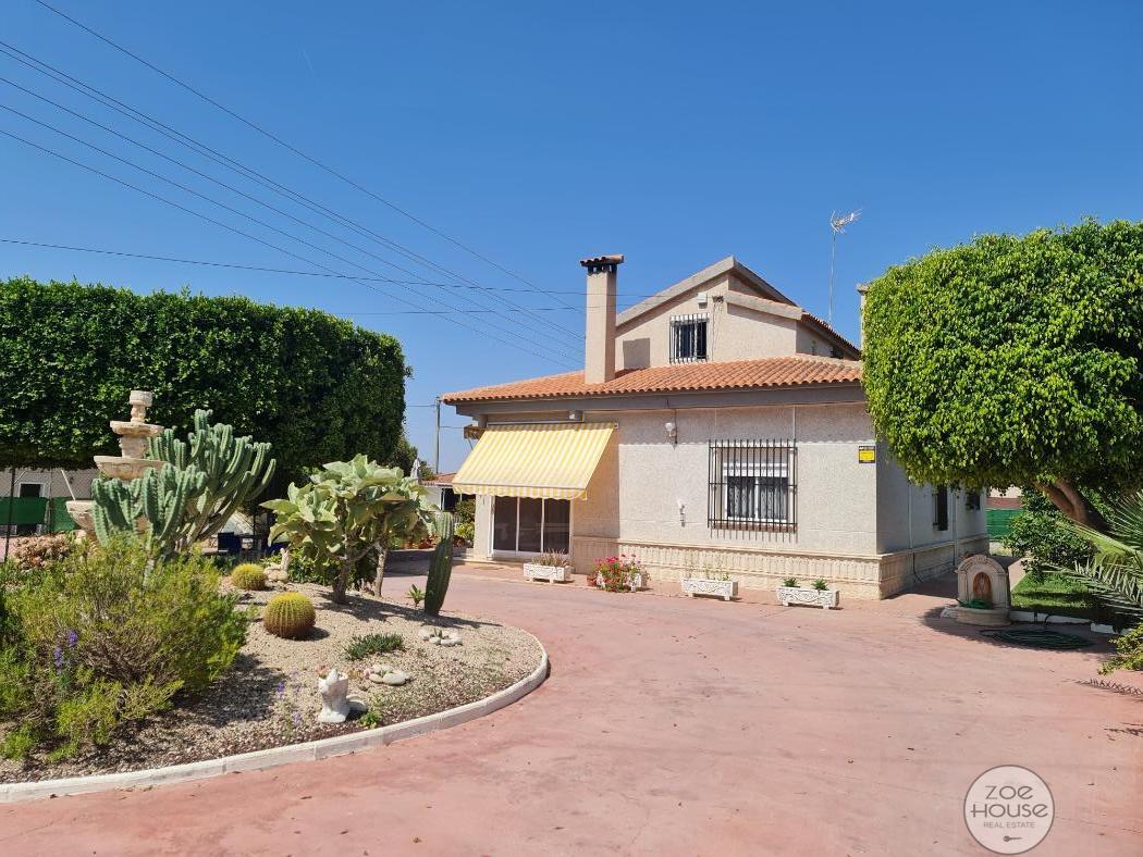 Venta de chalet en Elche-Elx