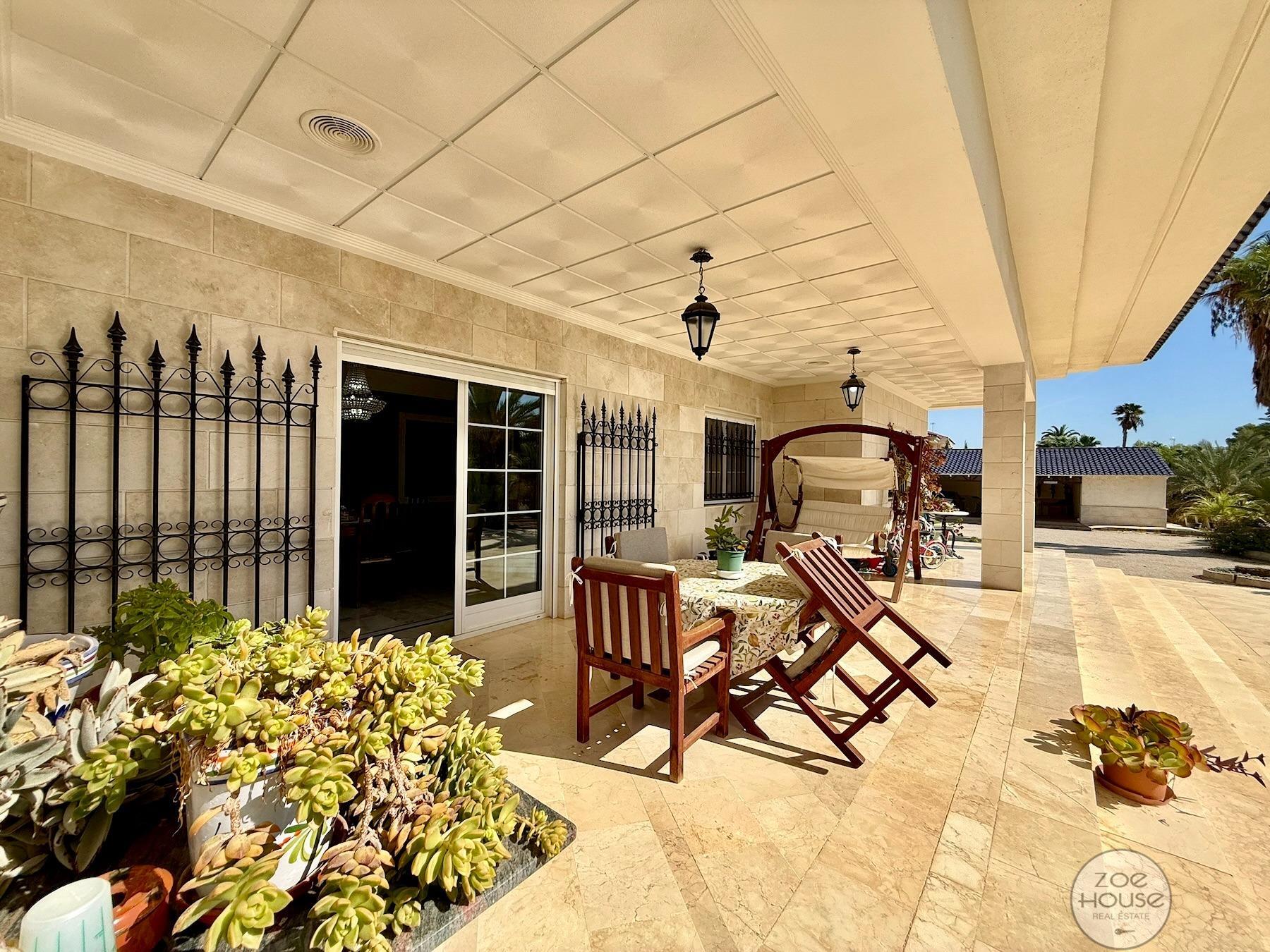 Venta de chalet en Elche-Elx