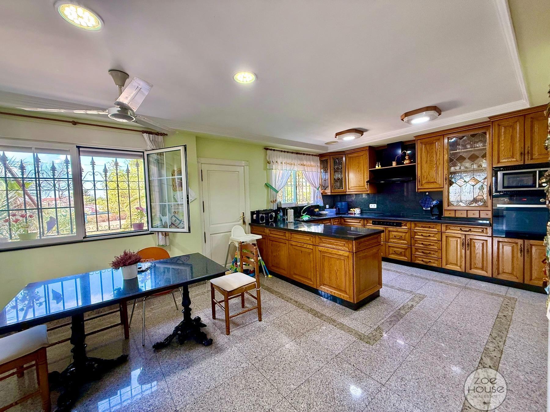 Venta de chalet en Elche-Elx