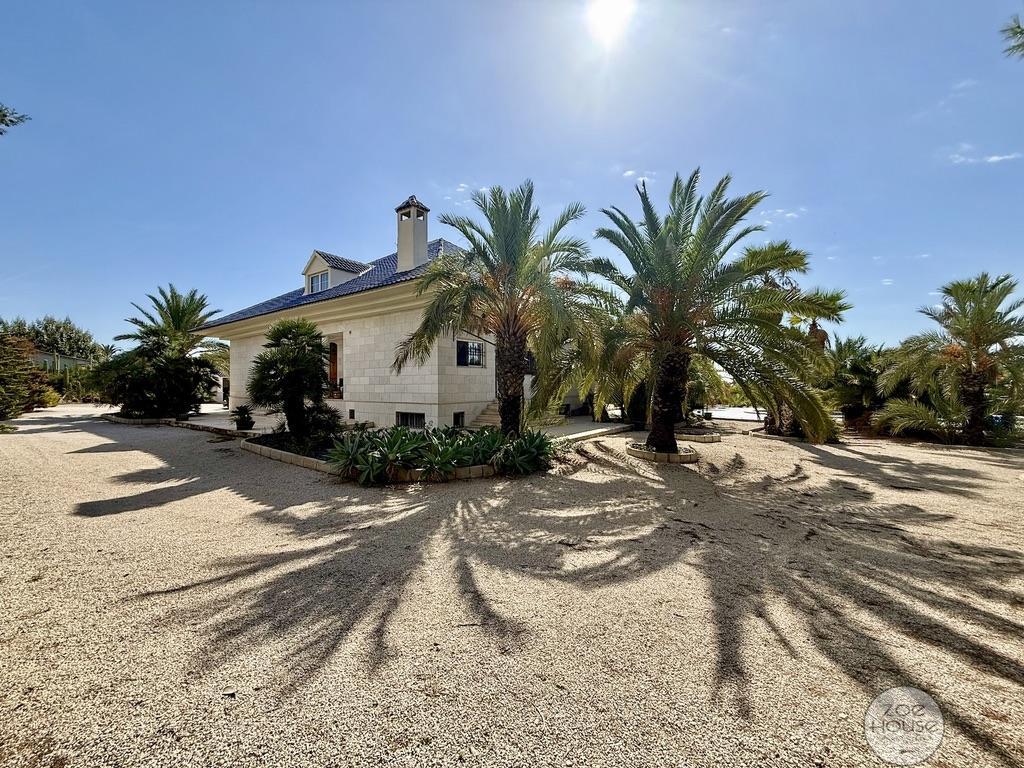 Venta de chalet en Elche-Elx