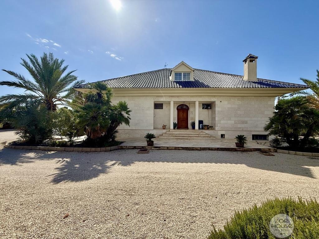 Venta de chalet en Elche-Elx