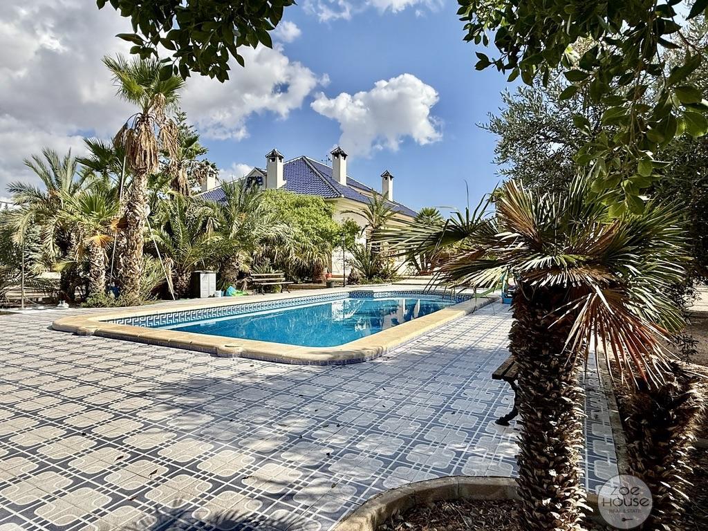 Venta de chalet en Elche-Elx