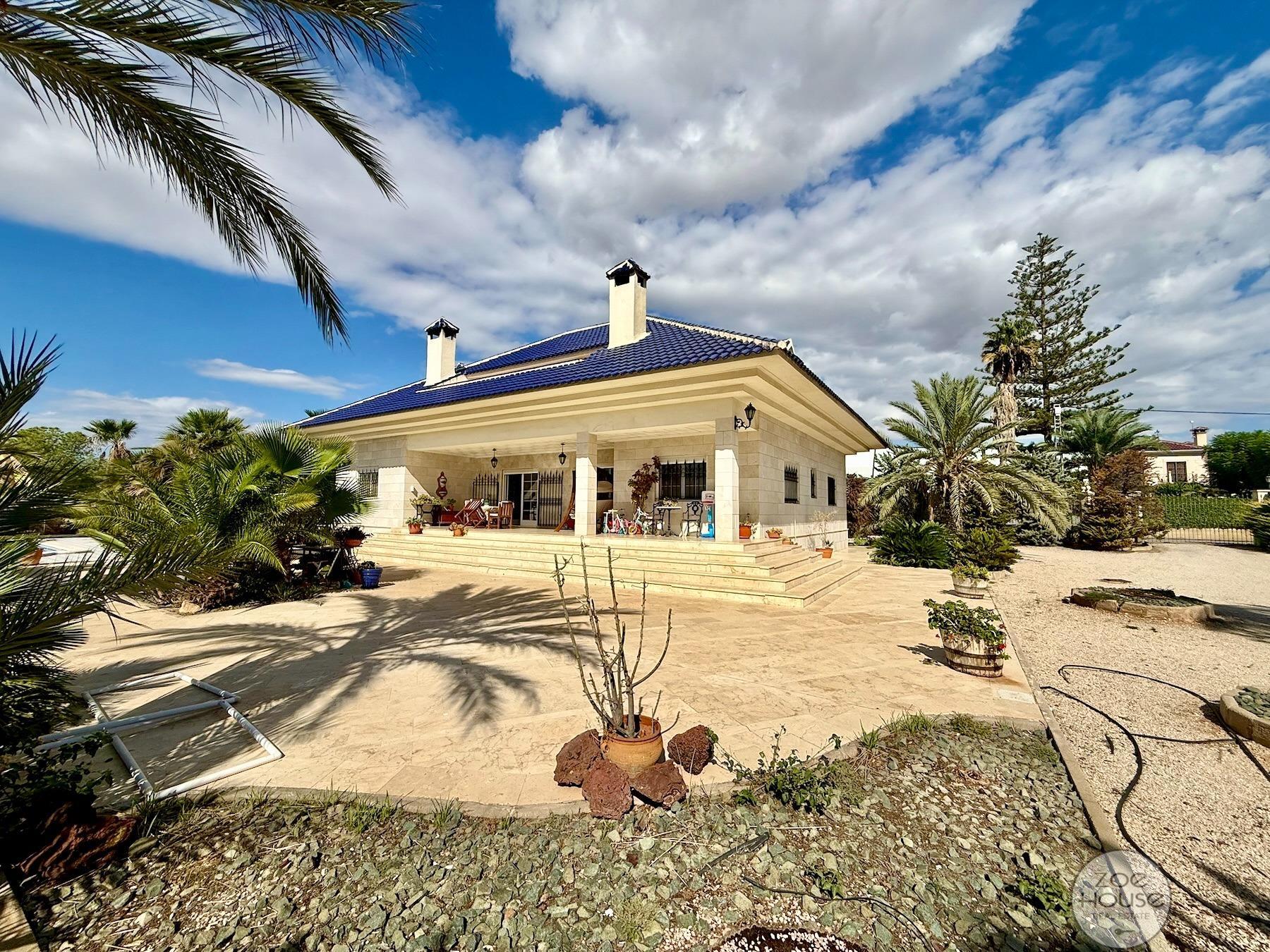 Venta de chalet en Elche-Elx