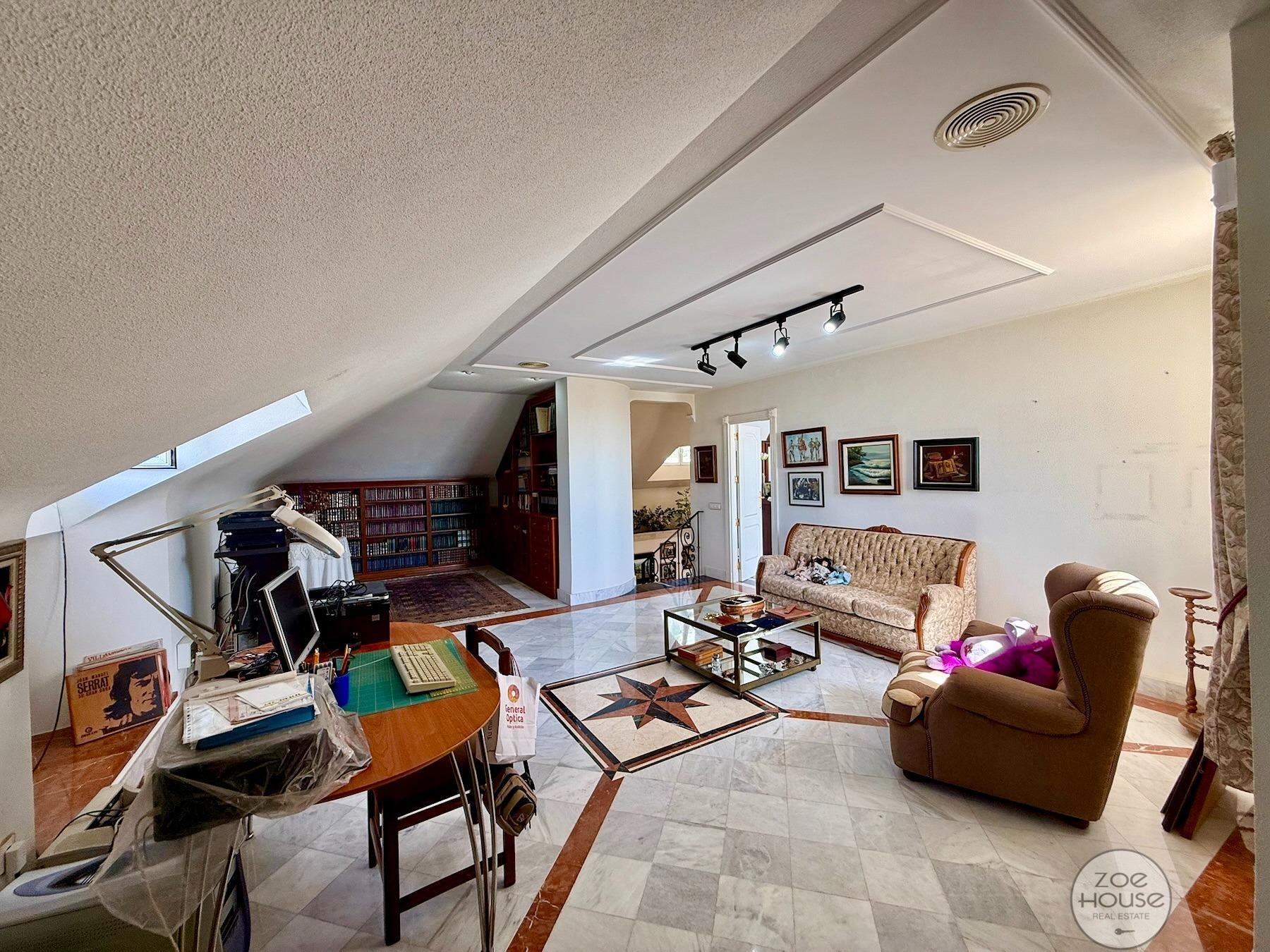 Venta de chalet en Elche-Elx