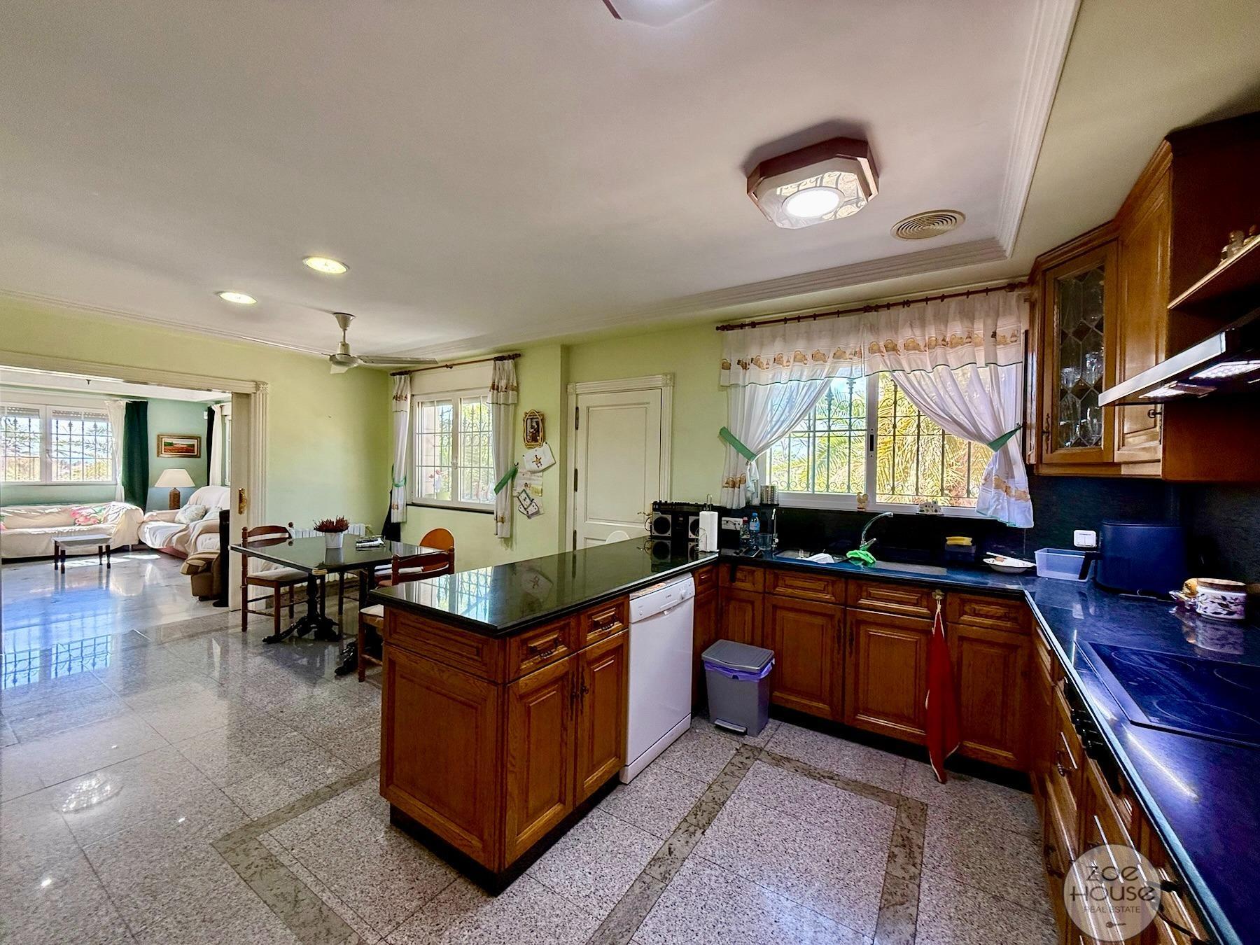 Venta de chalet en Elche-Elx